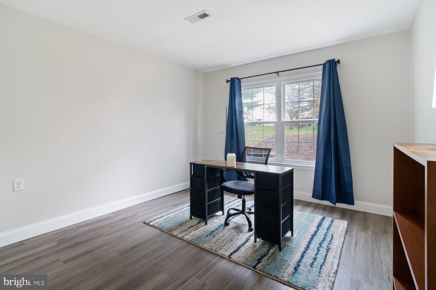 BALLENGER CREEK - Residential