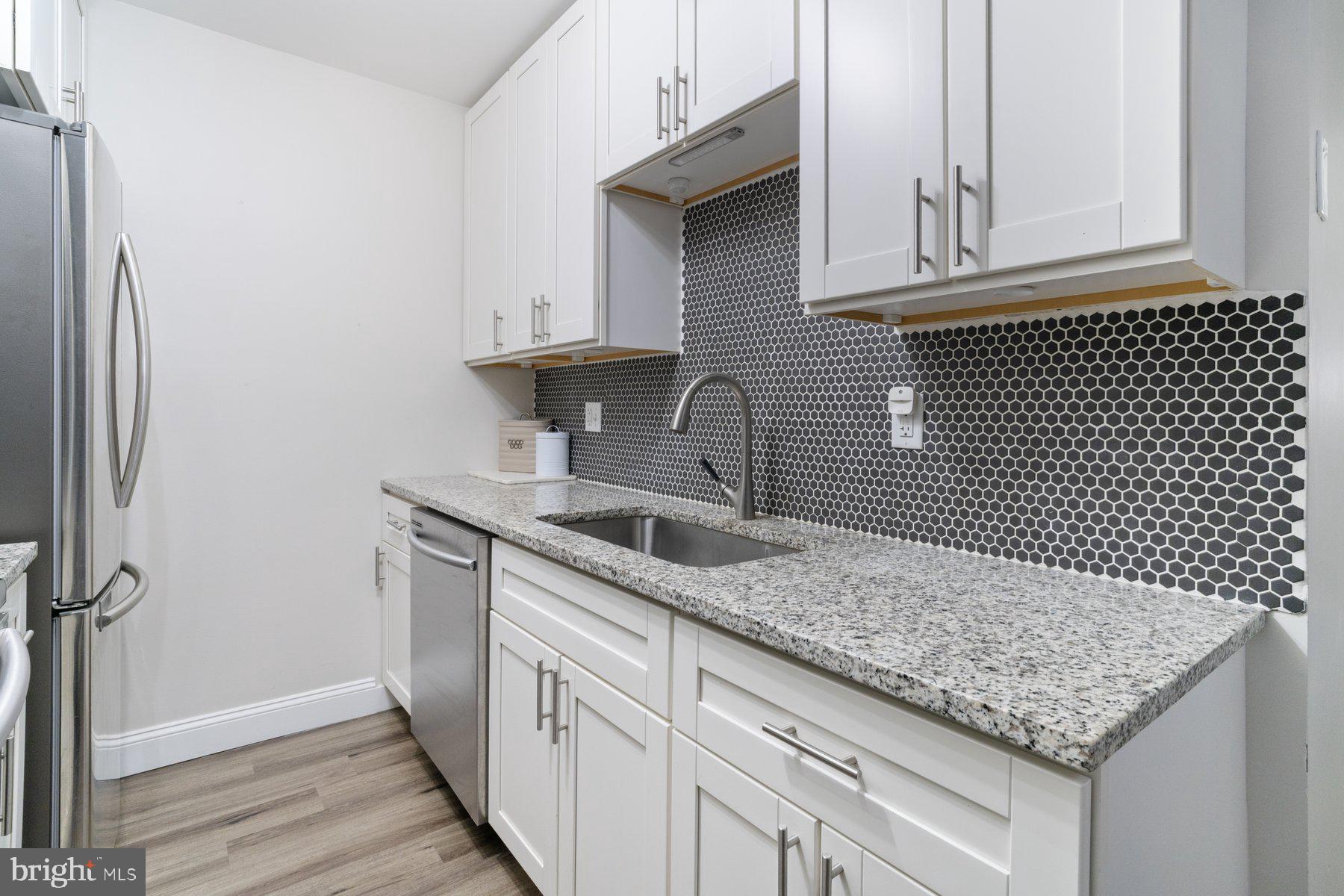 BALLENGER CREEK - Residential