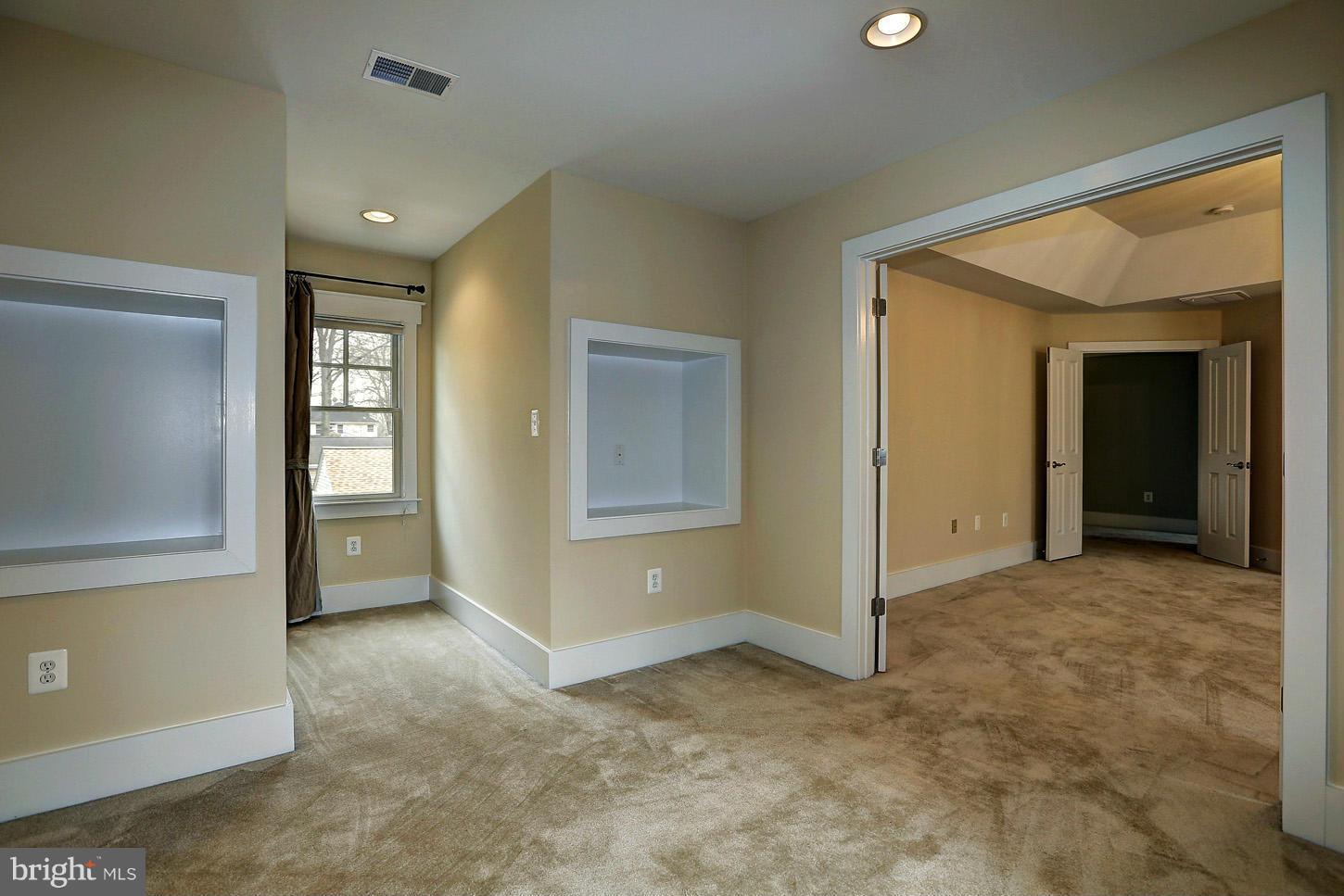 WEST VIENNA WOODS - Residential