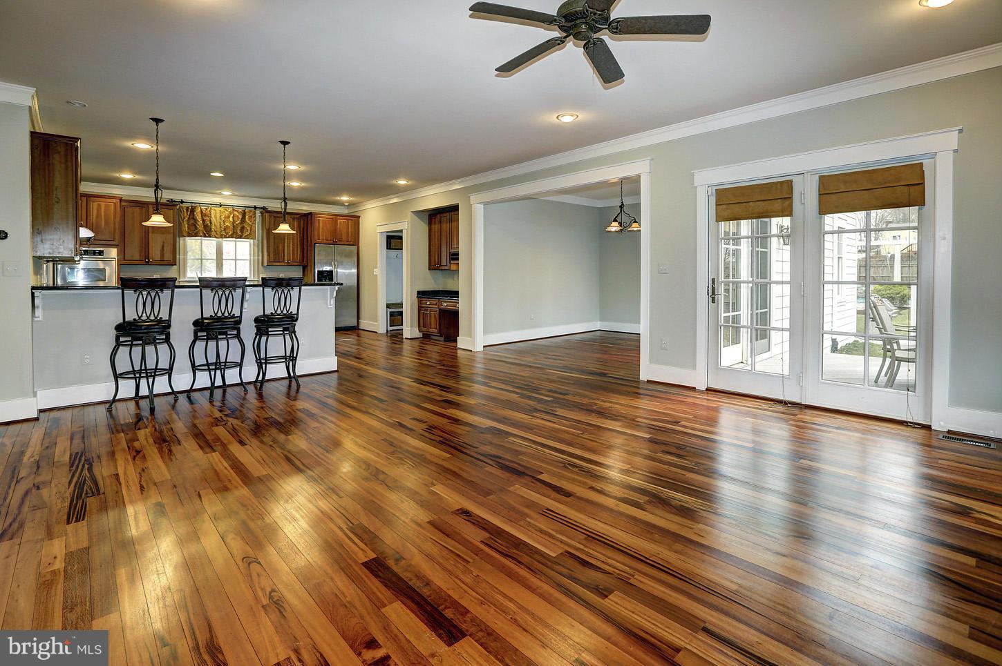 WEST VIENNA WOODS - Residential