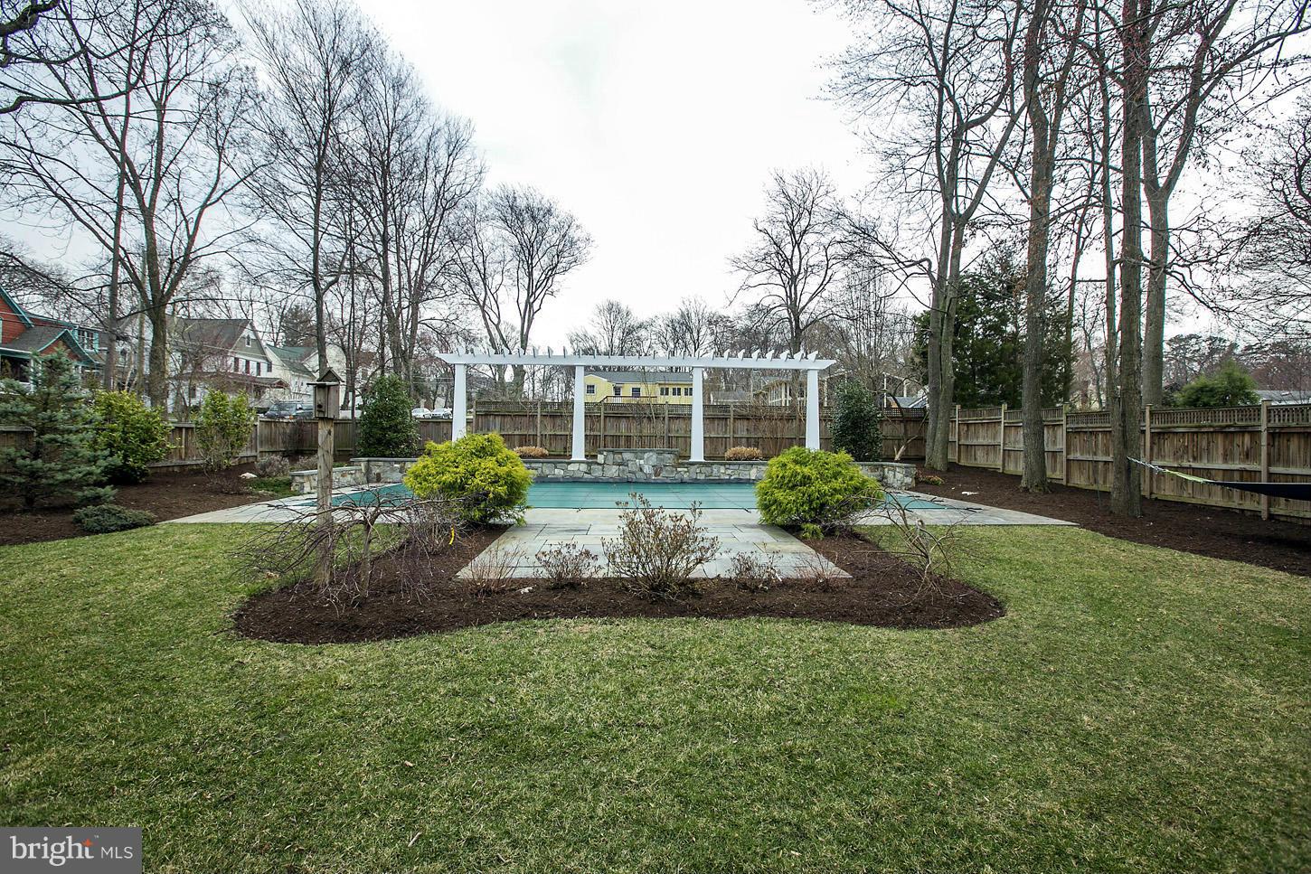 WEST VIENNA WOODS - Residential