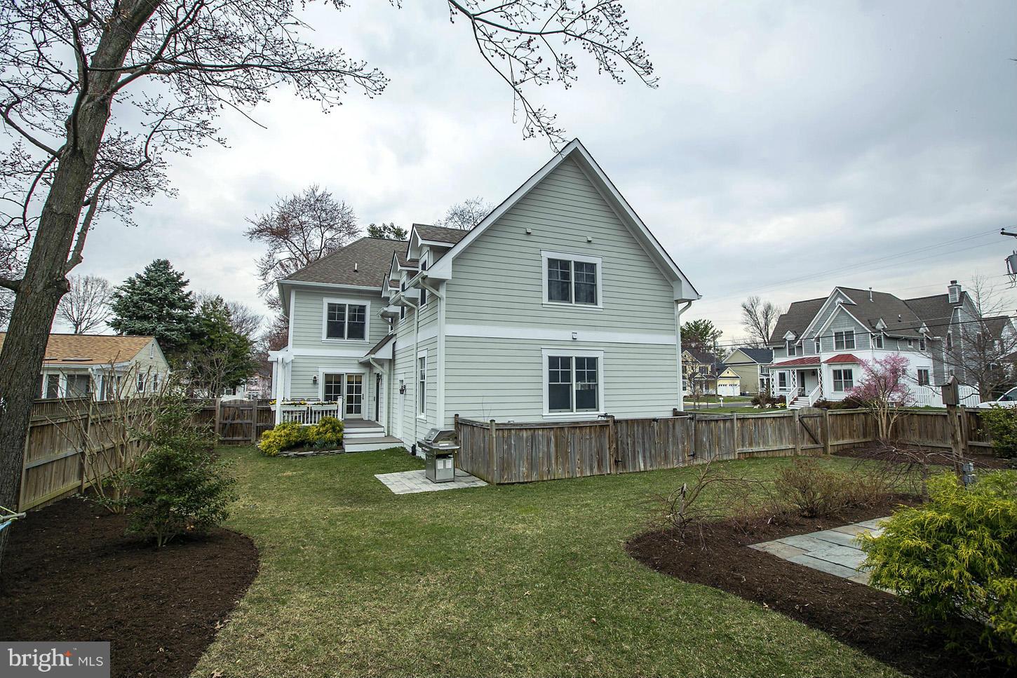 WEST VIENNA WOODS - Residential