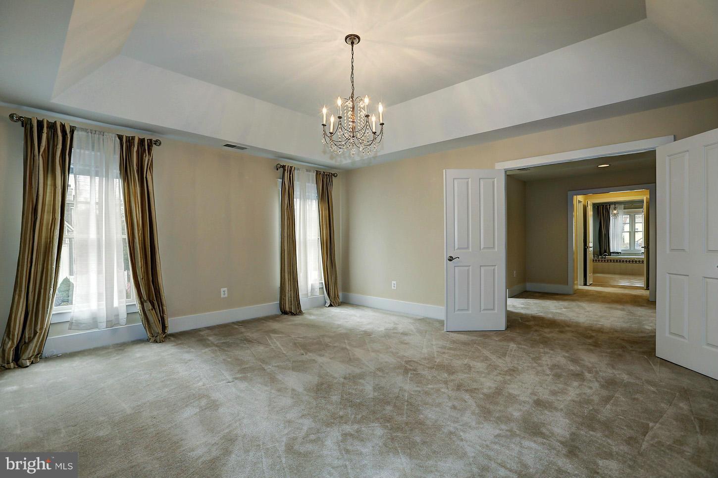 WEST VIENNA WOODS - Residential