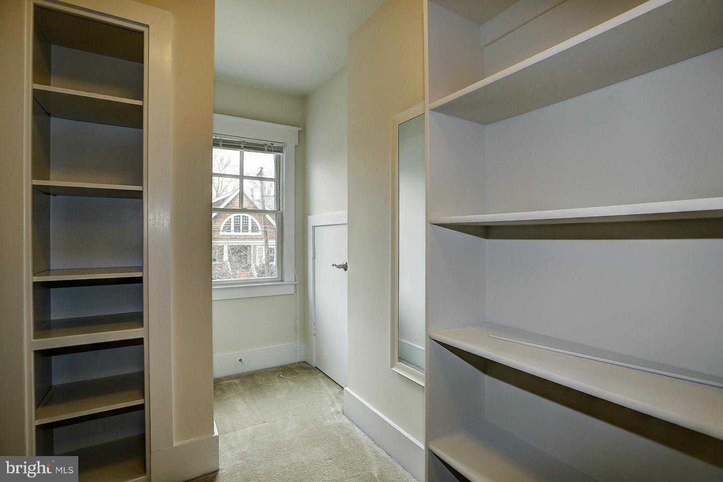 WEST VIENNA WOODS - Residential