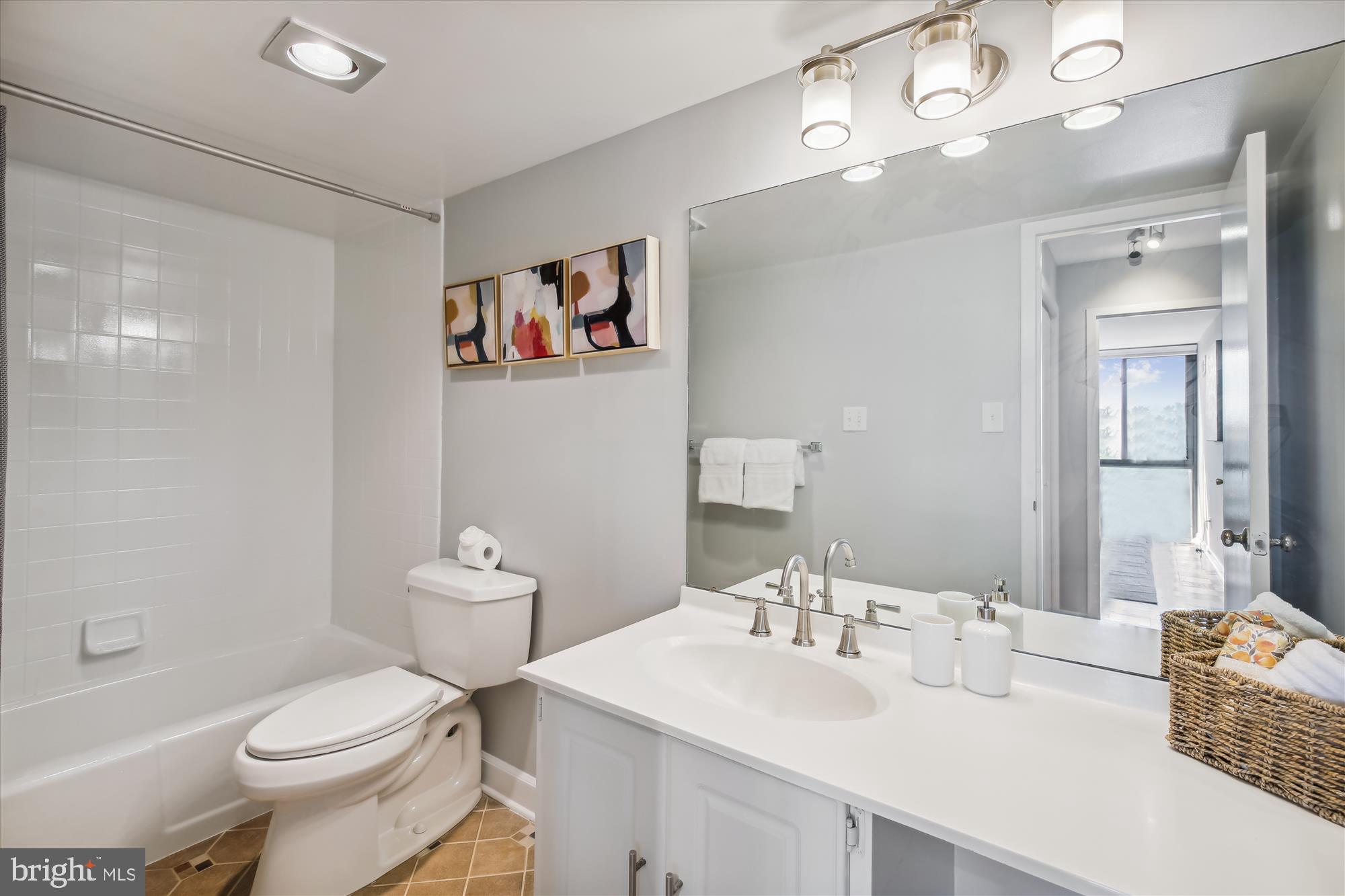 4620 NORTH PARK AVE - Residential