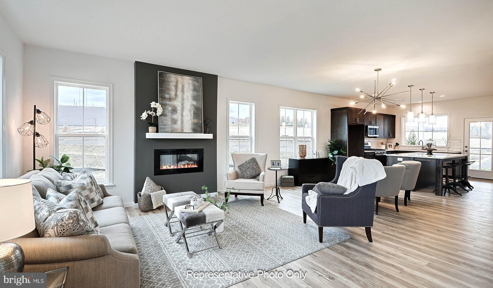 2422 HAWTHORNE DRIVE