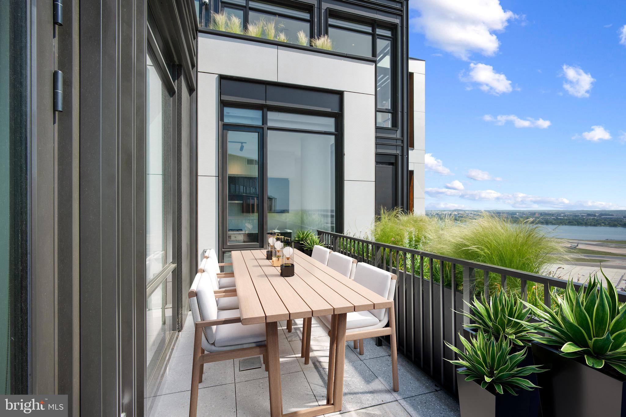 269 19TH COURT S PH2508