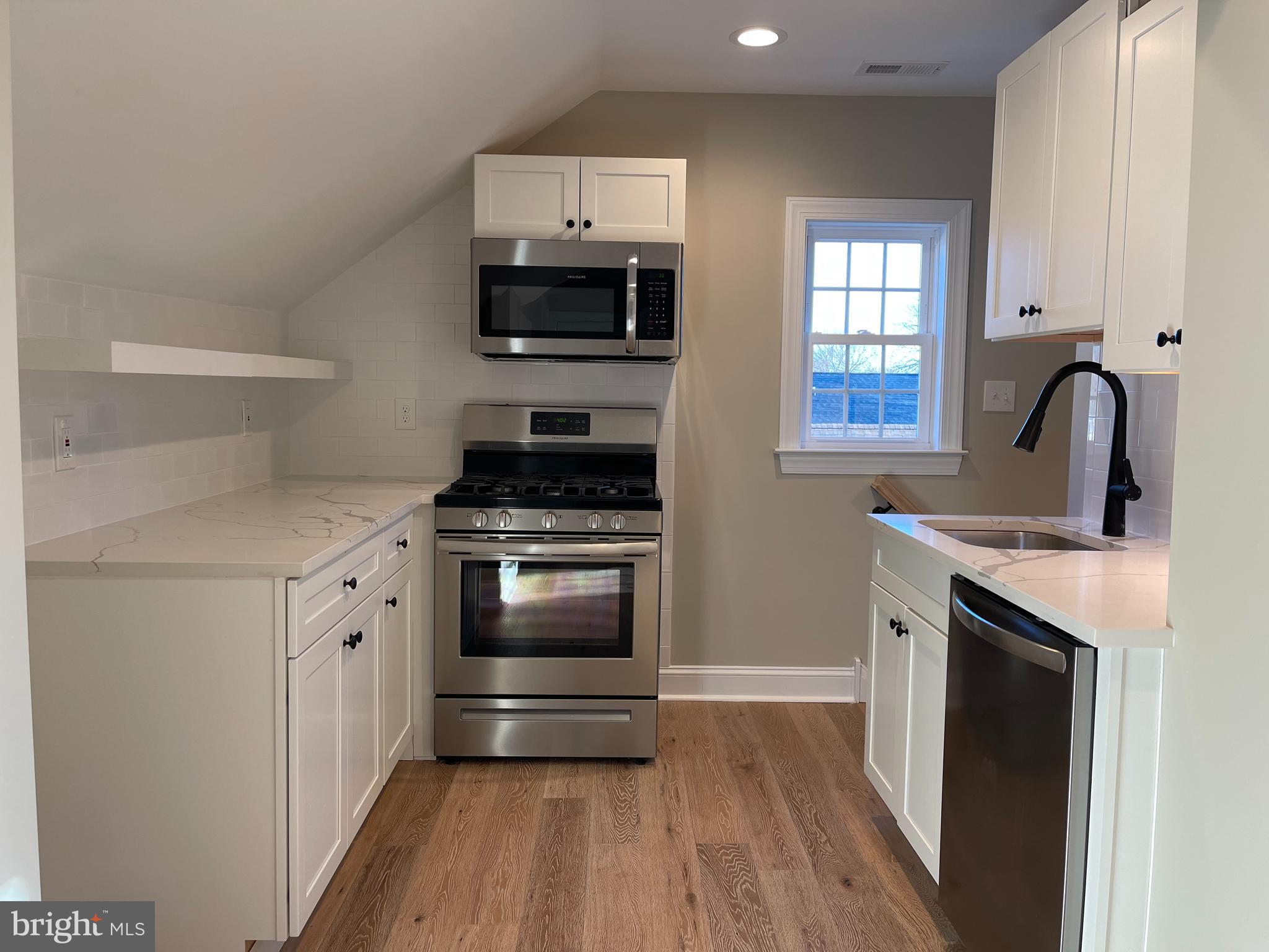 308 COOPER STREET 3