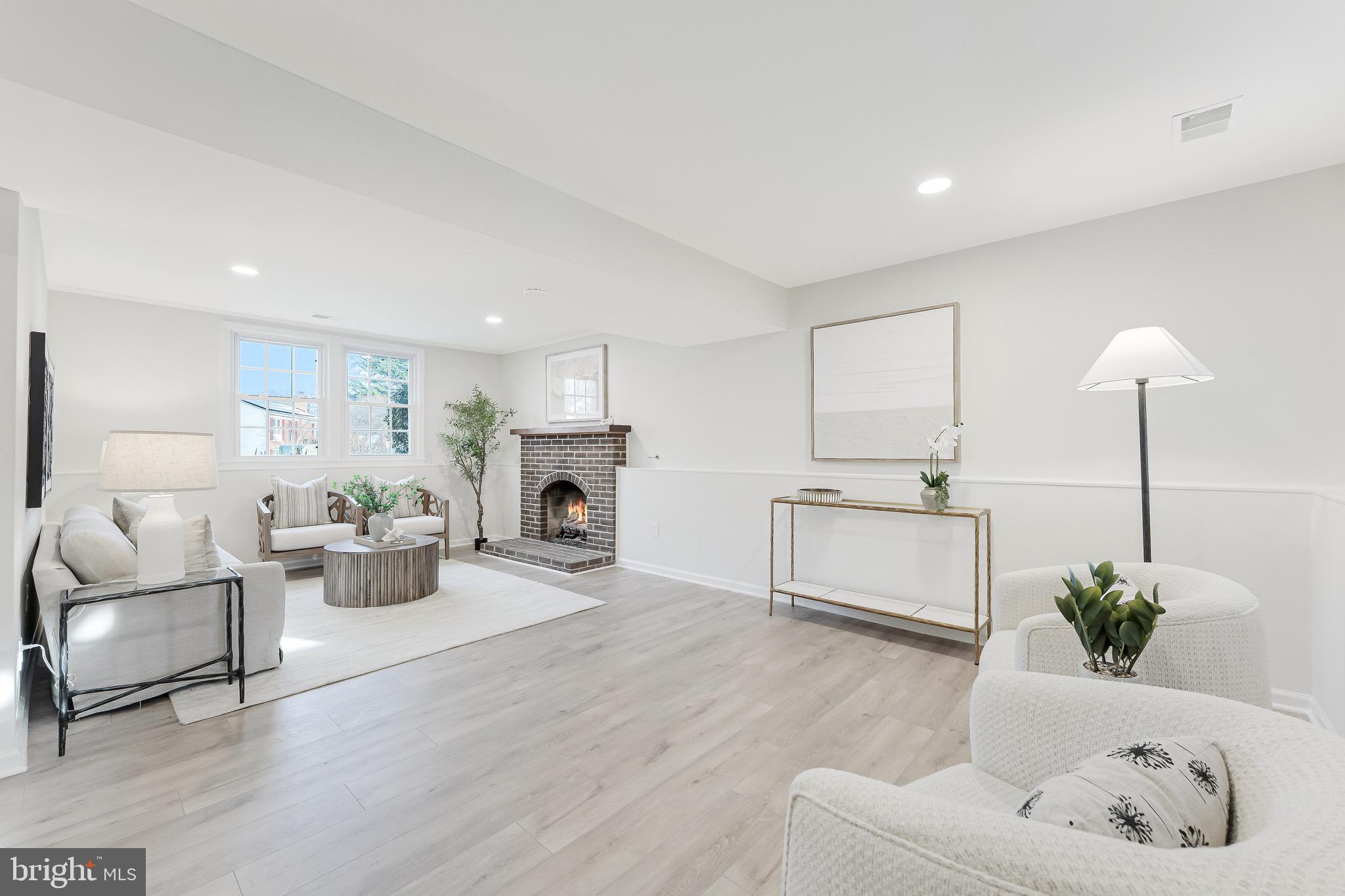 HIDDENBROOK - Residential