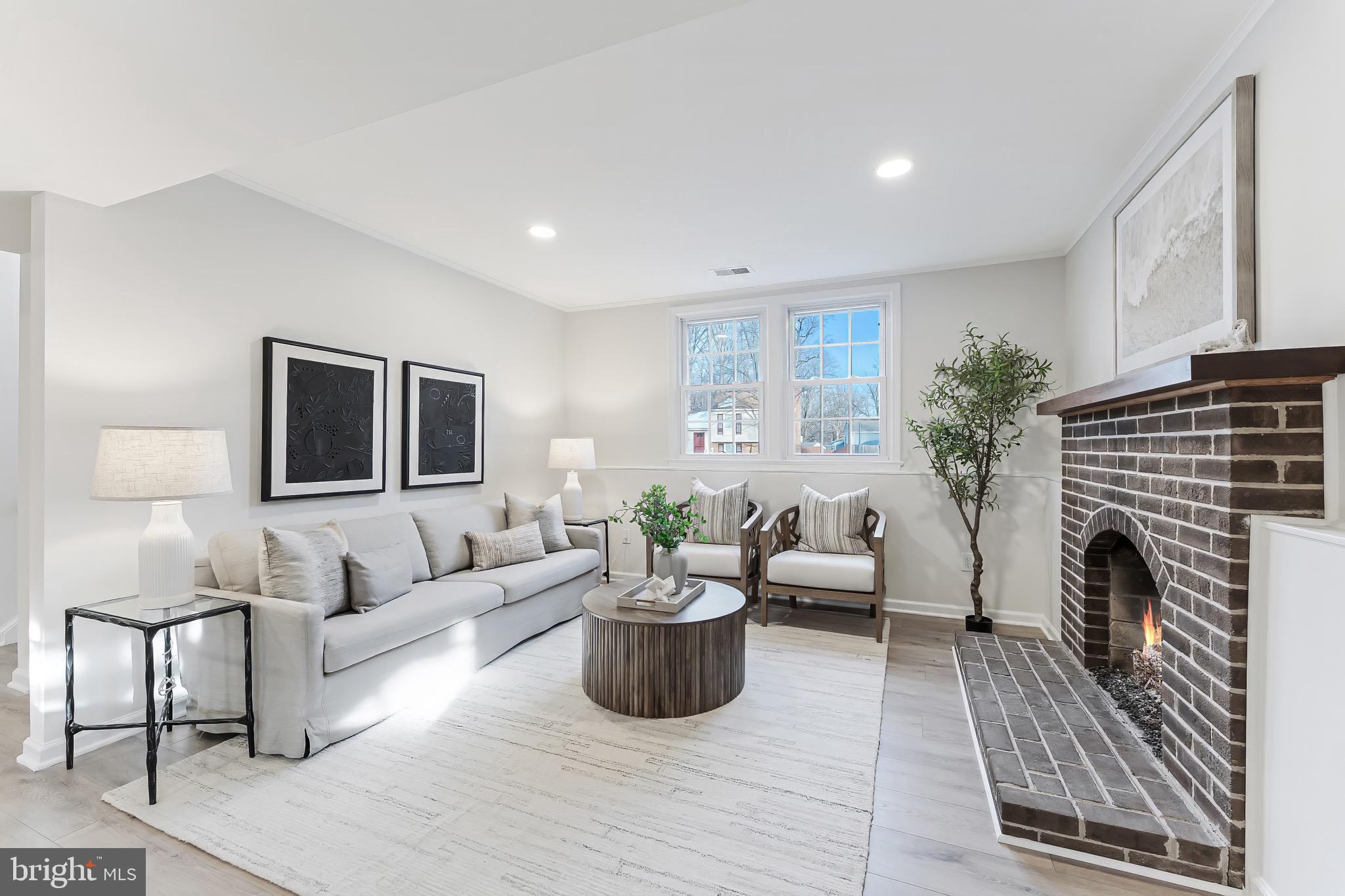 HIDDENBROOK - Residential