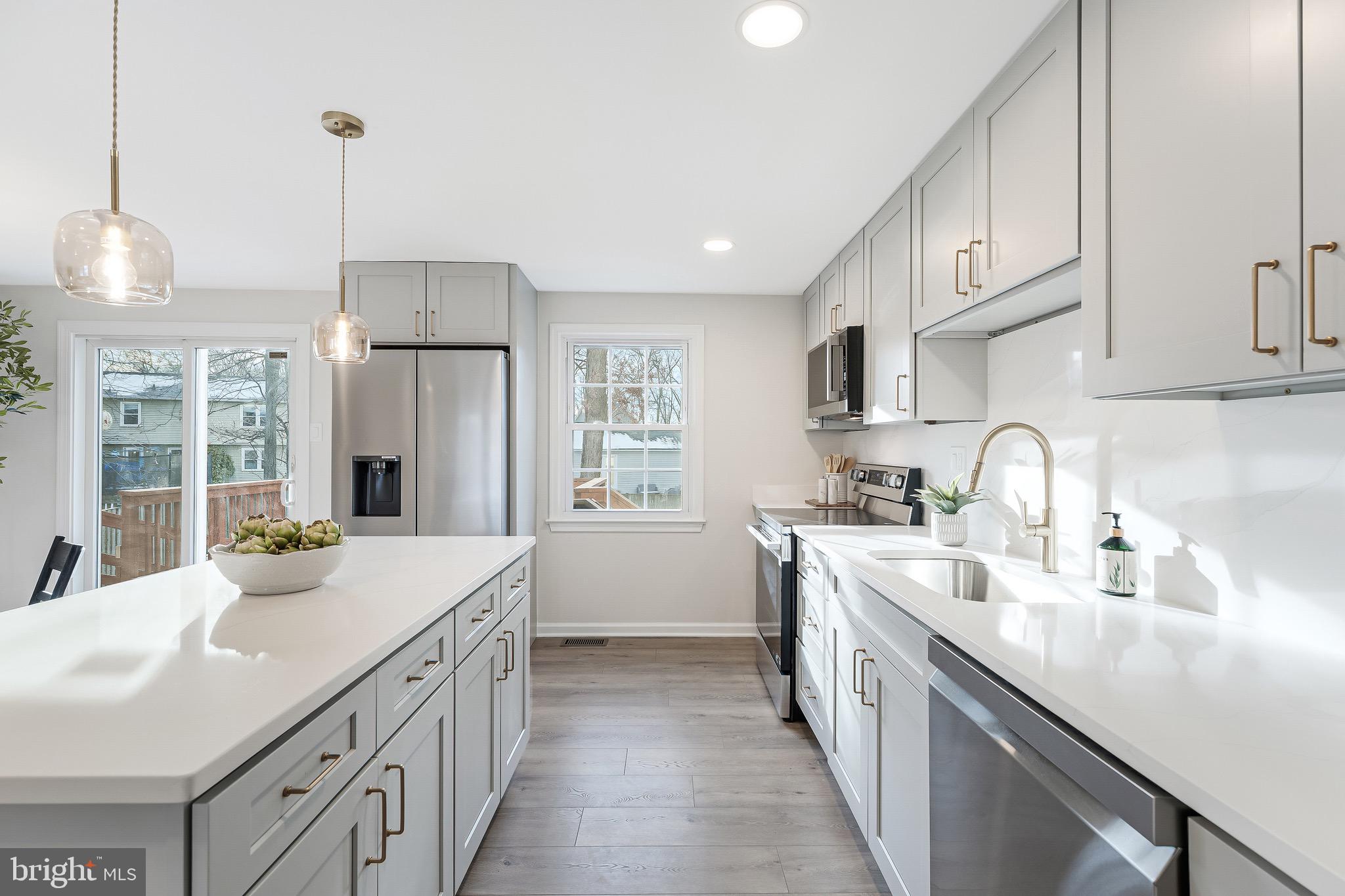 HIDDENBROOK - Residential