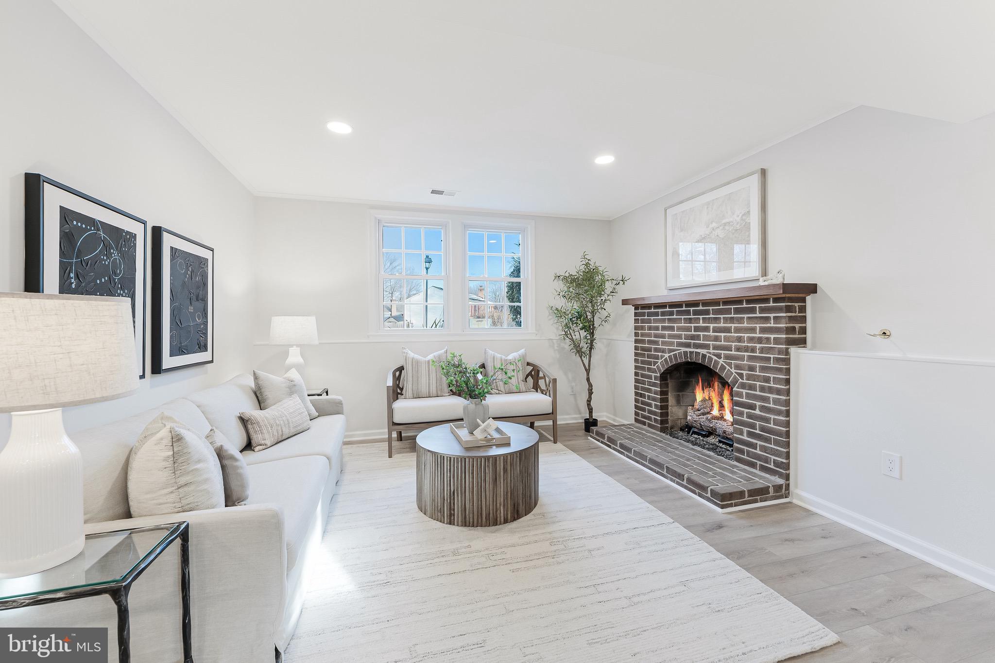 HIDDENBROOK - Residential