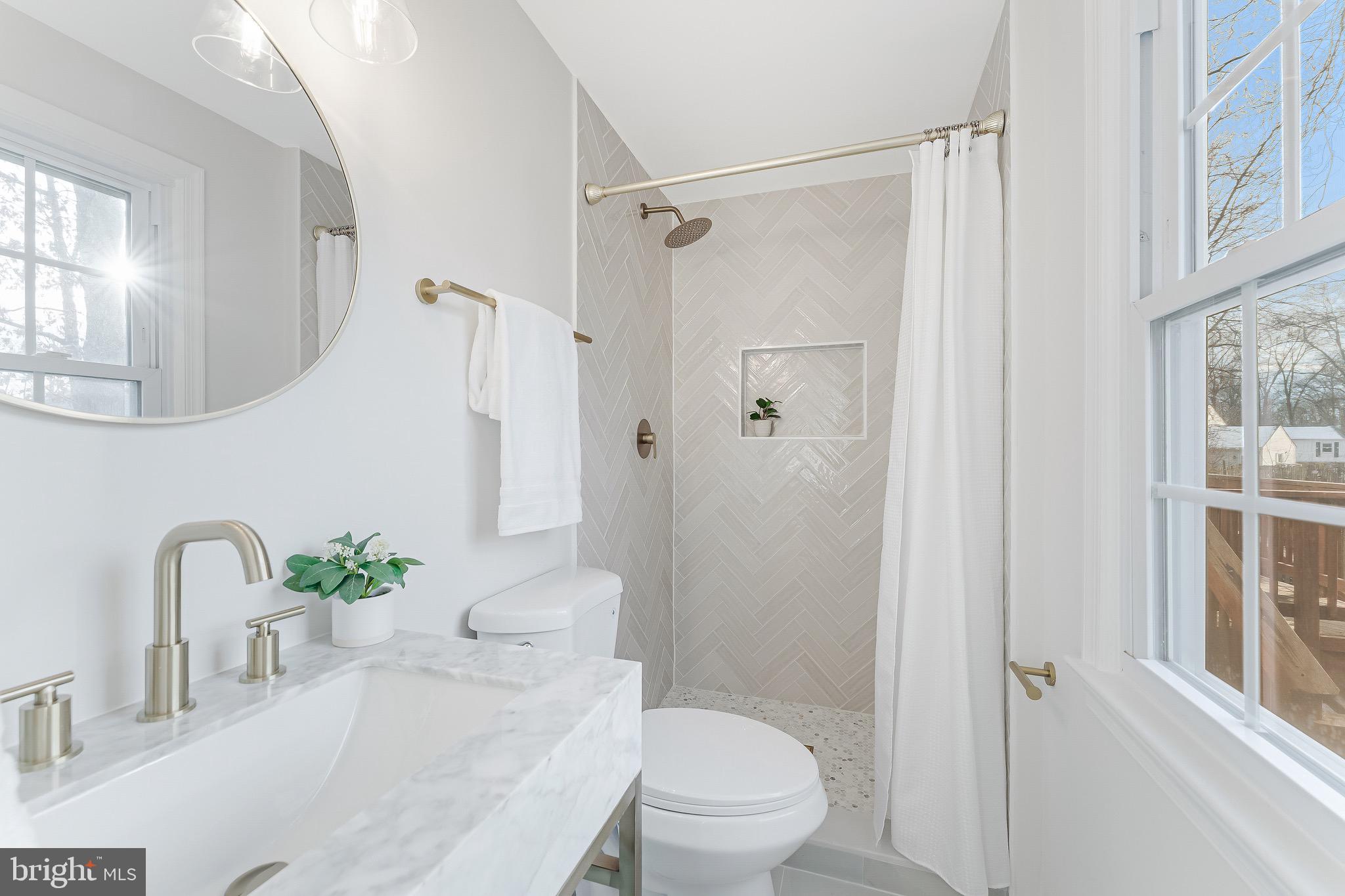 HIDDENBROOK - Residential