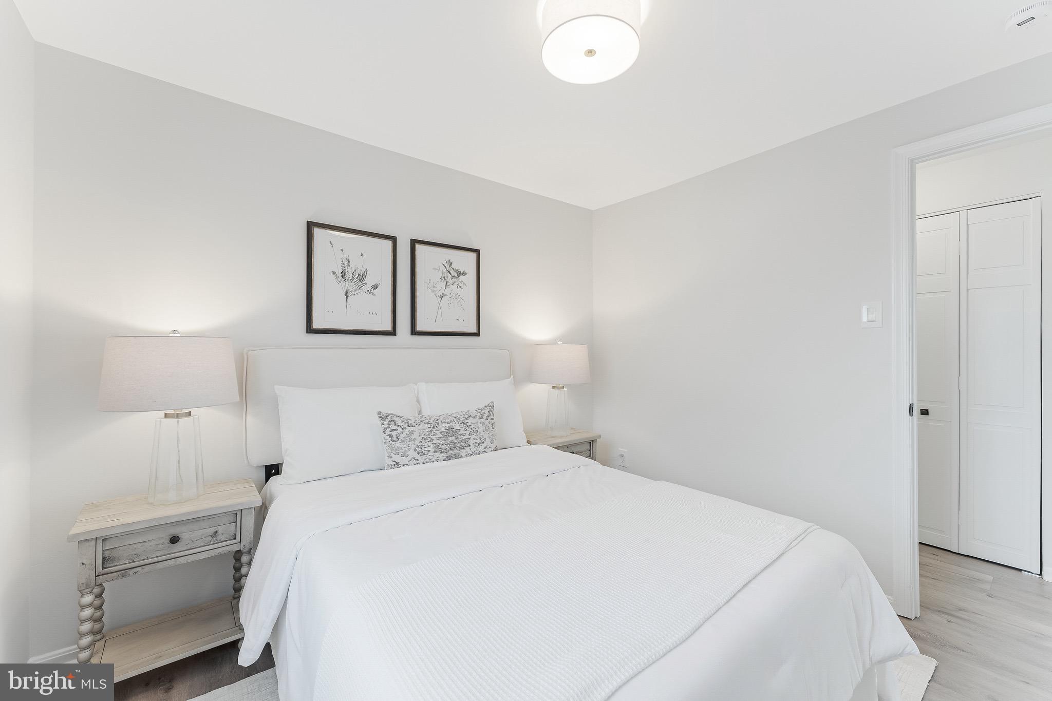 HIDDENBROOK - Residential