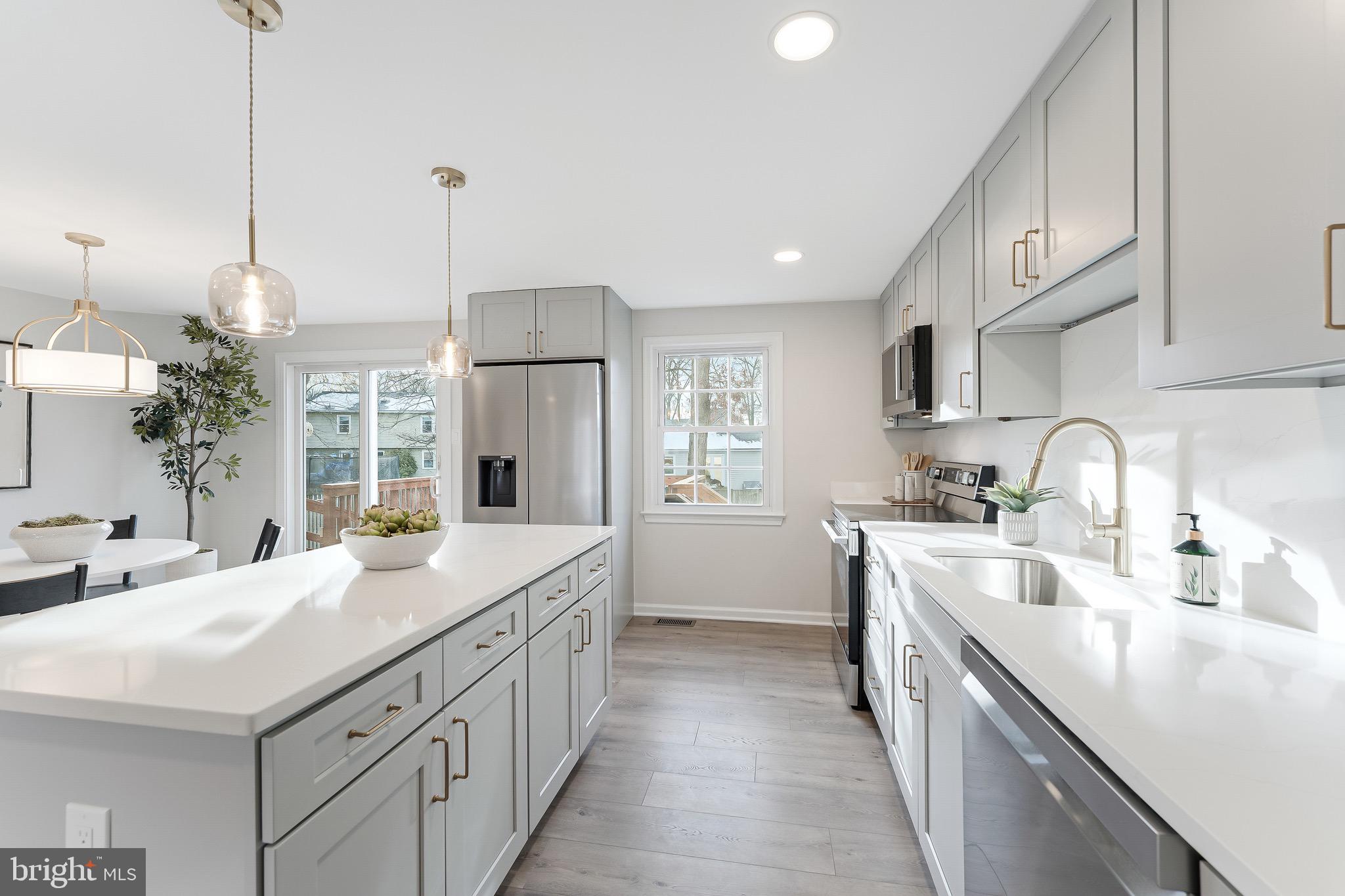 HIDDENBROOK - Residential