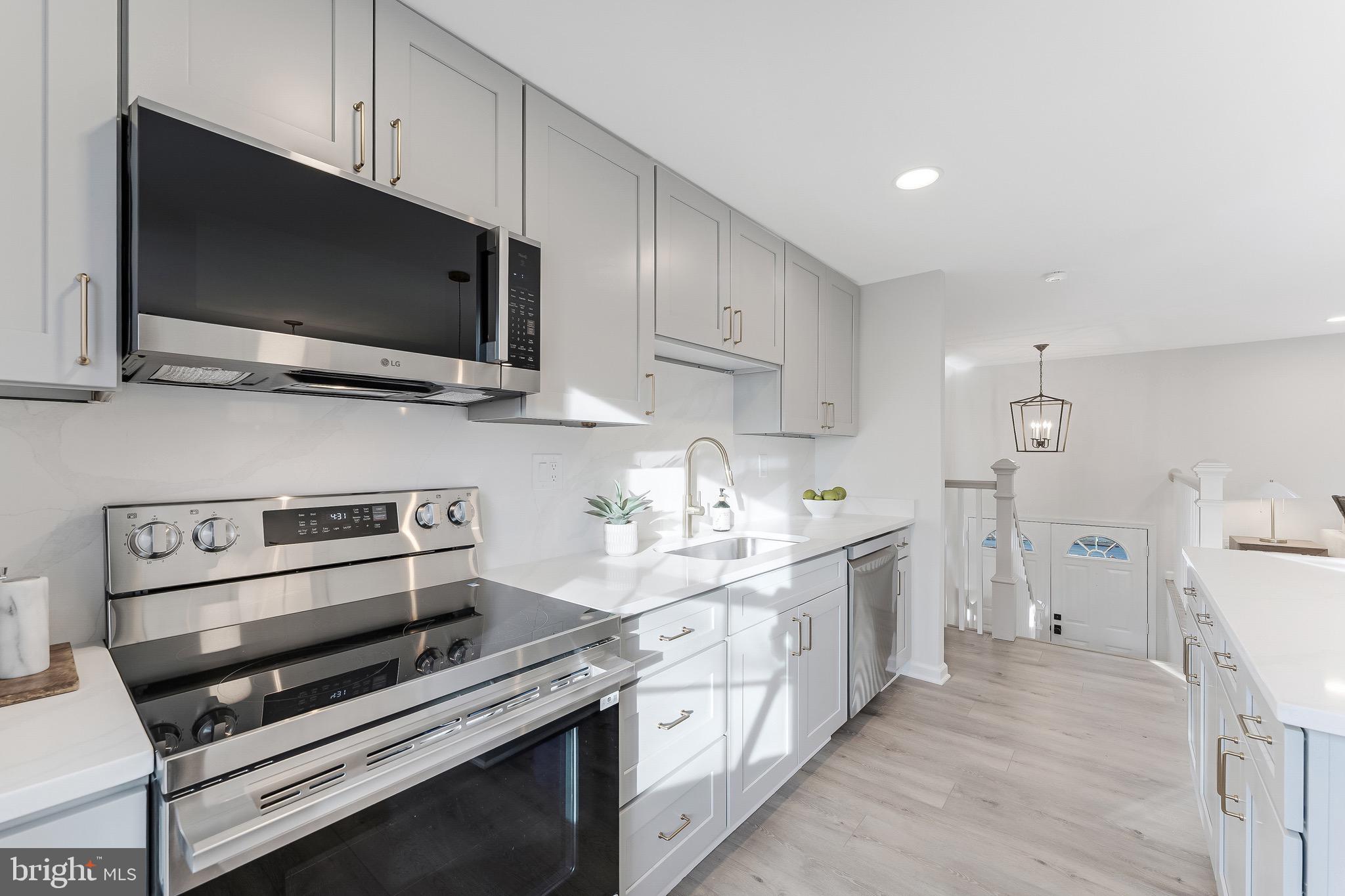 HIDDENBROOK - Residential