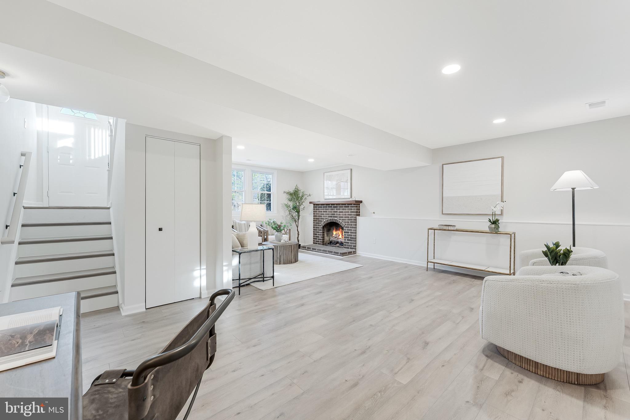 HIDDENBROOK - Residential