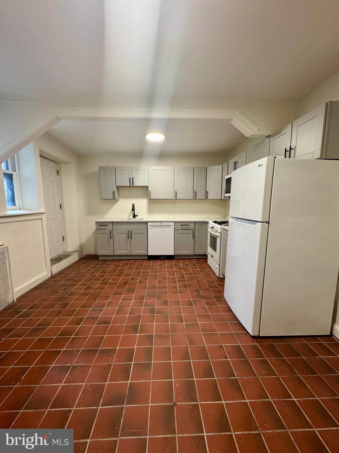 SOCIETY HILL - Residential Lease