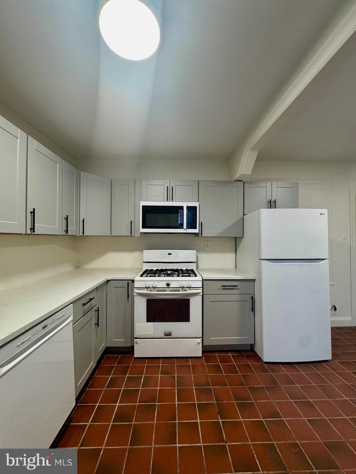 SOCIETY HILL - Residential Lease