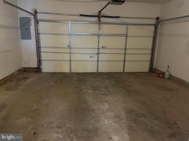 POTOMAC LAKES - Residential Lease