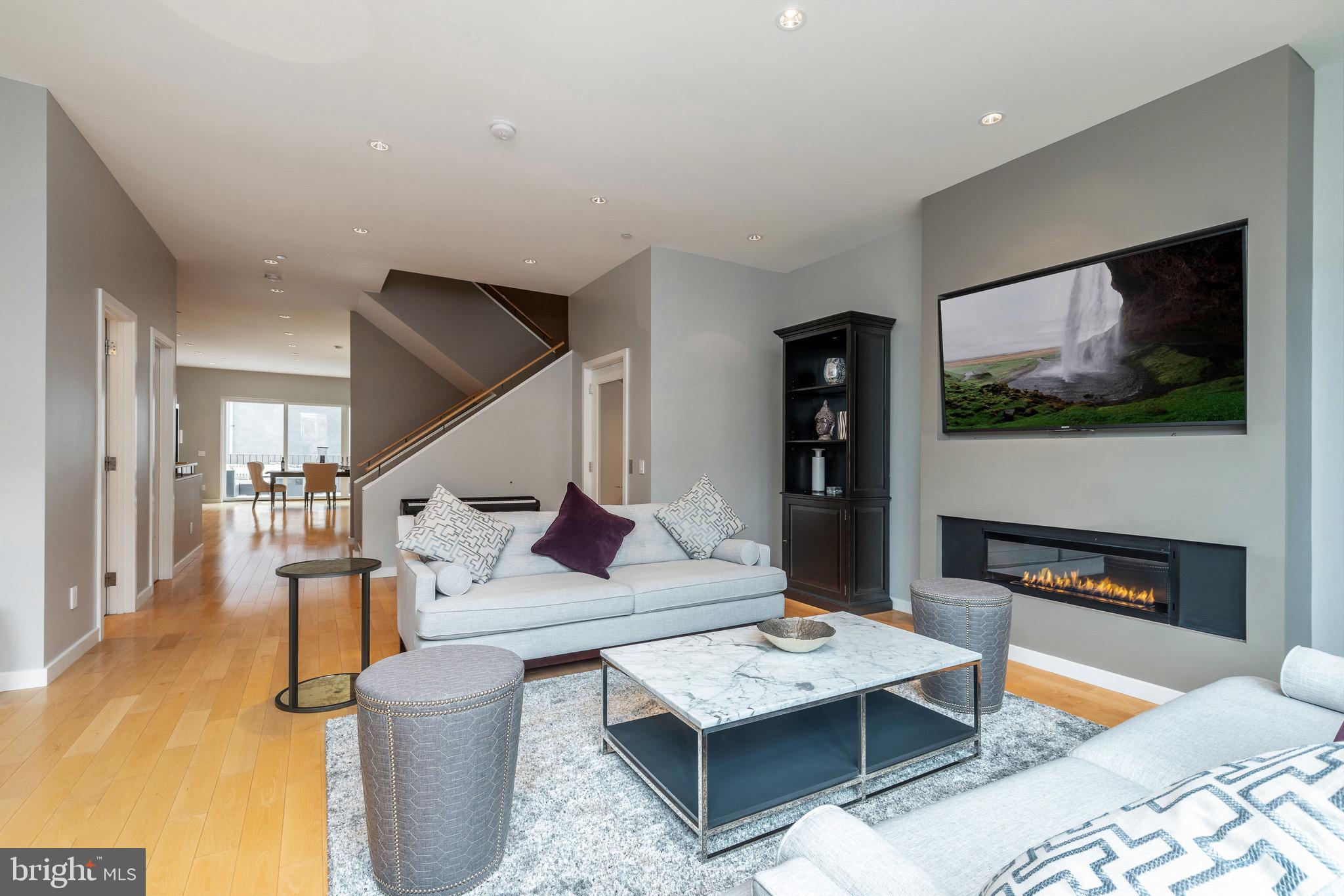 WASHINGTON SQ WEST - Residential