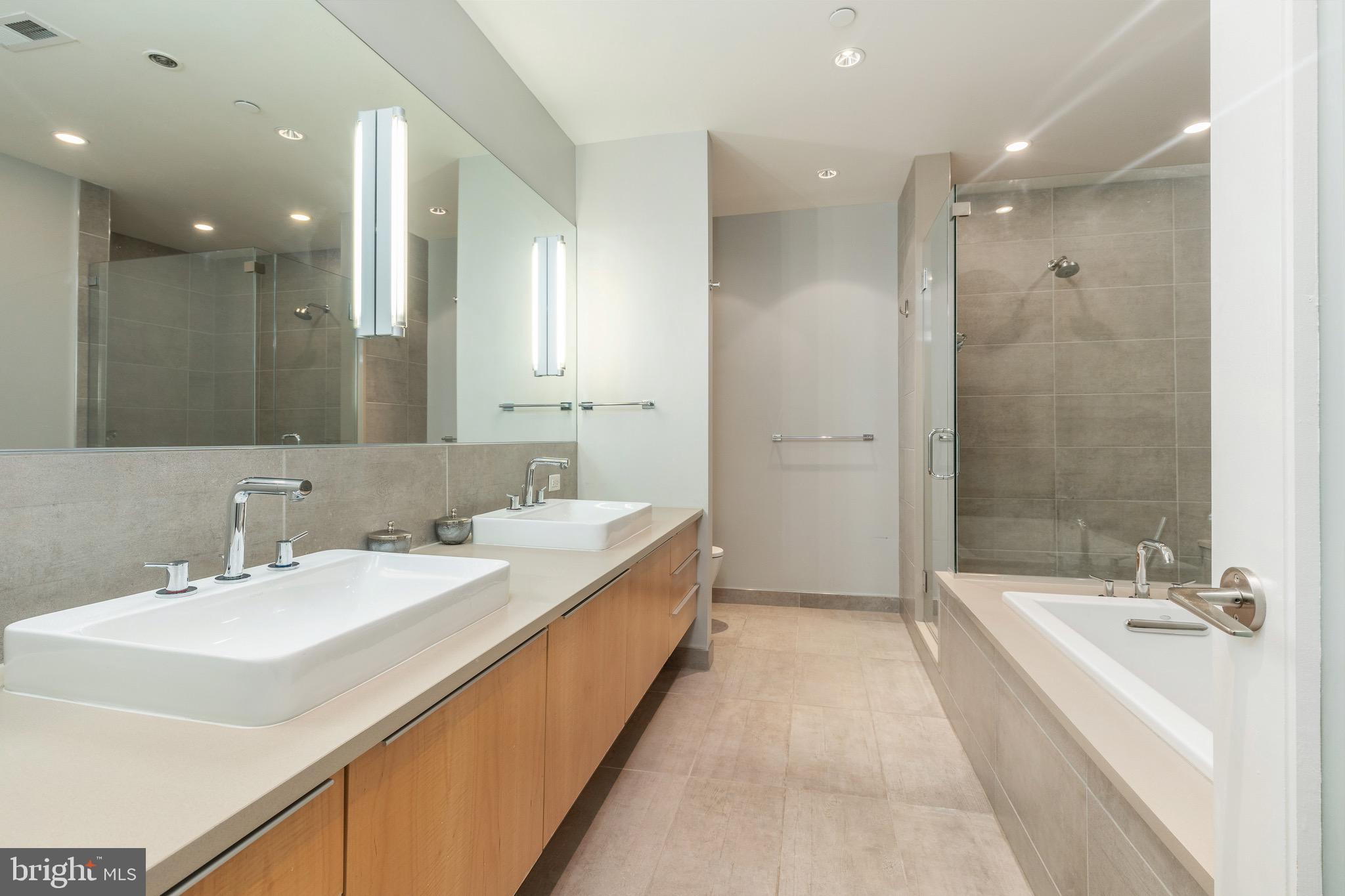 WASHINGTON SQ WEST - Residential