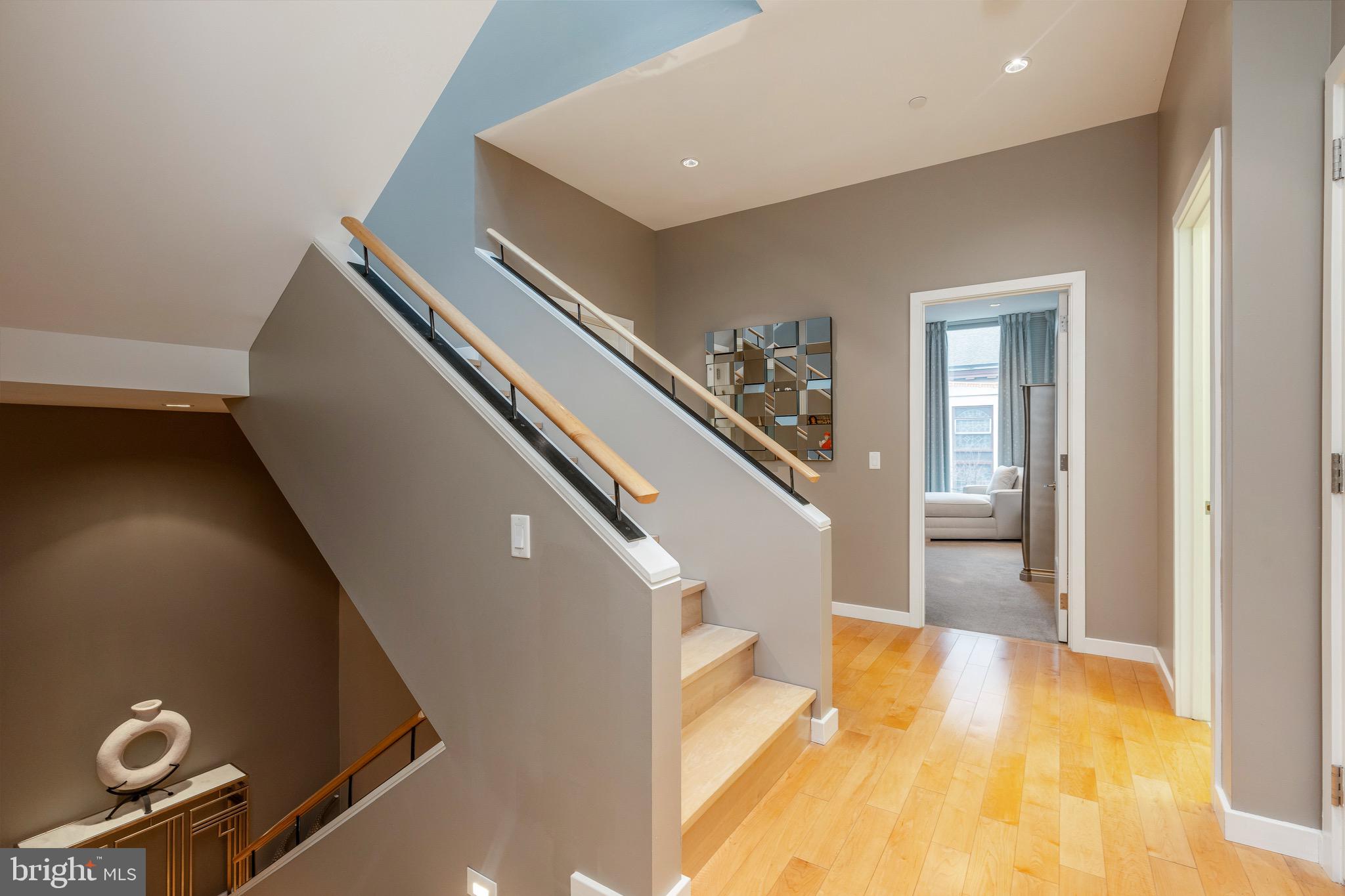 WASHINGTON SQ WEST - Residential