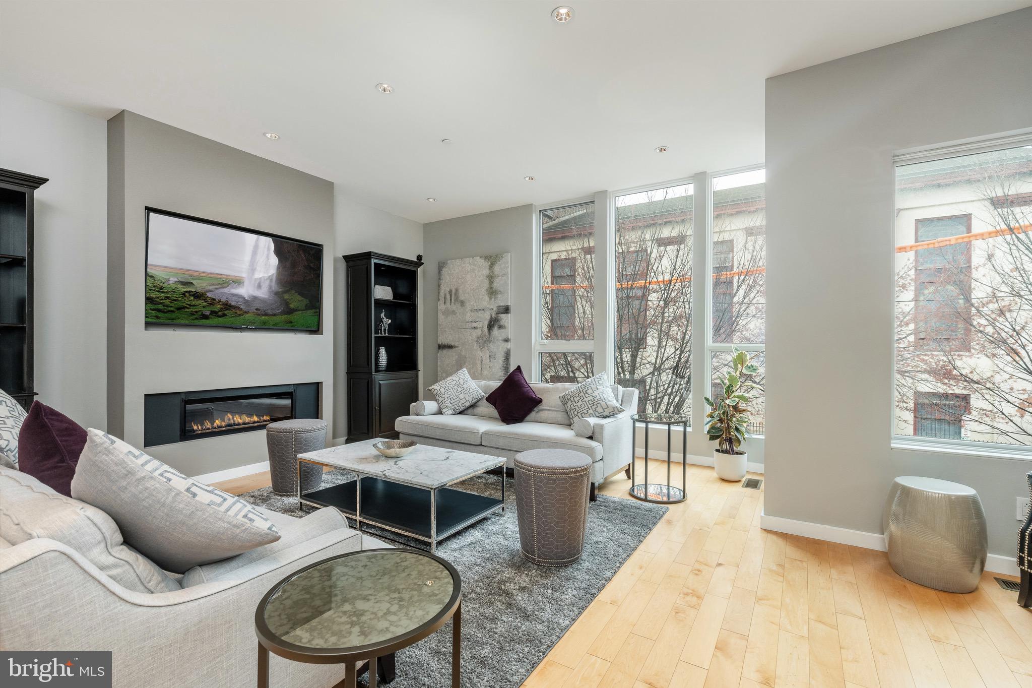 WASHINGTON SQ WEST - Residential