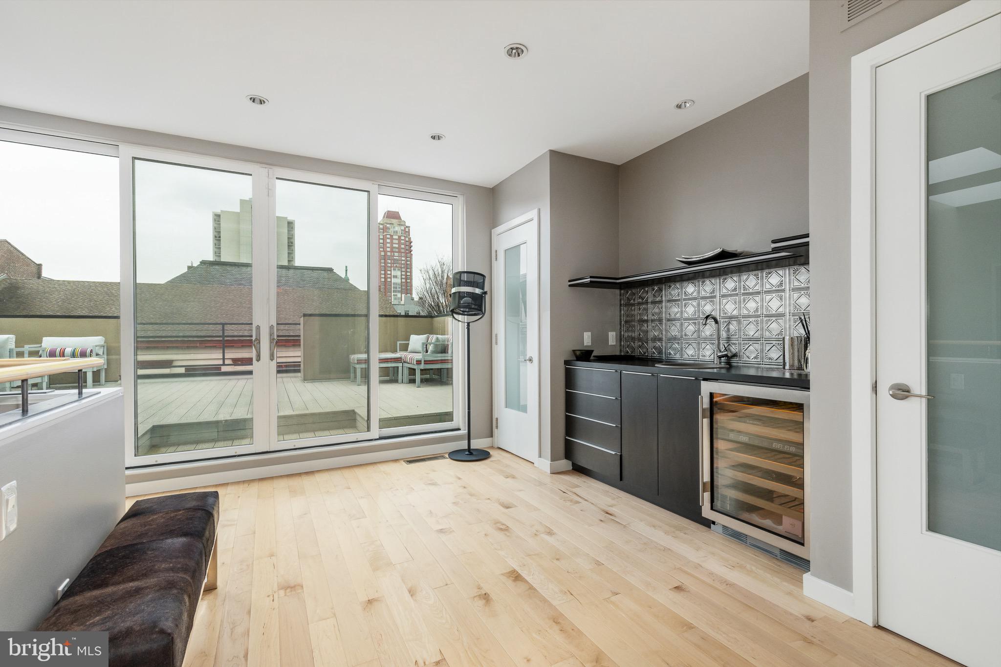 WASHINGTON SQ WEST - Residential