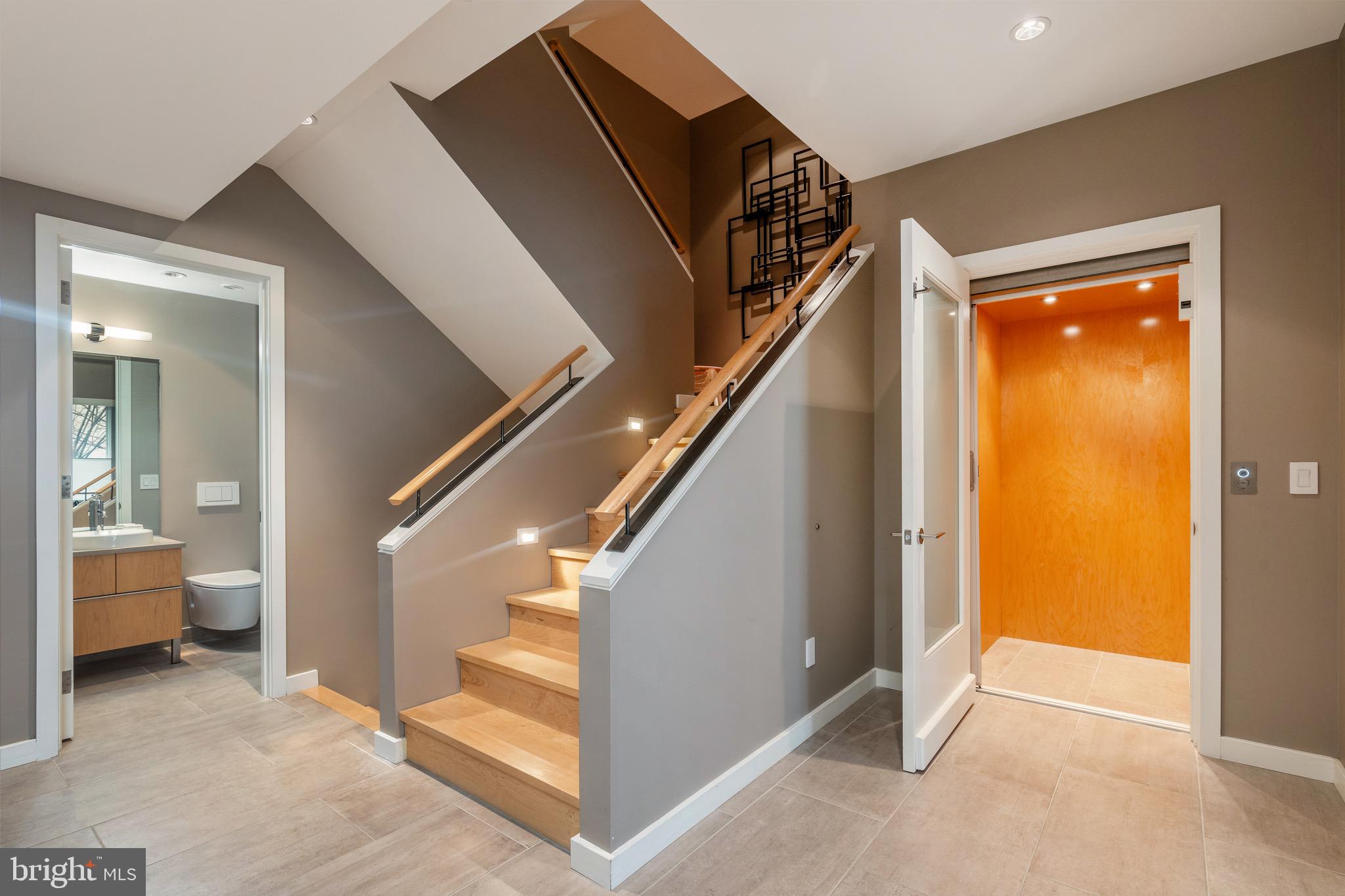 WASHINGTON SQ WEST - Residential