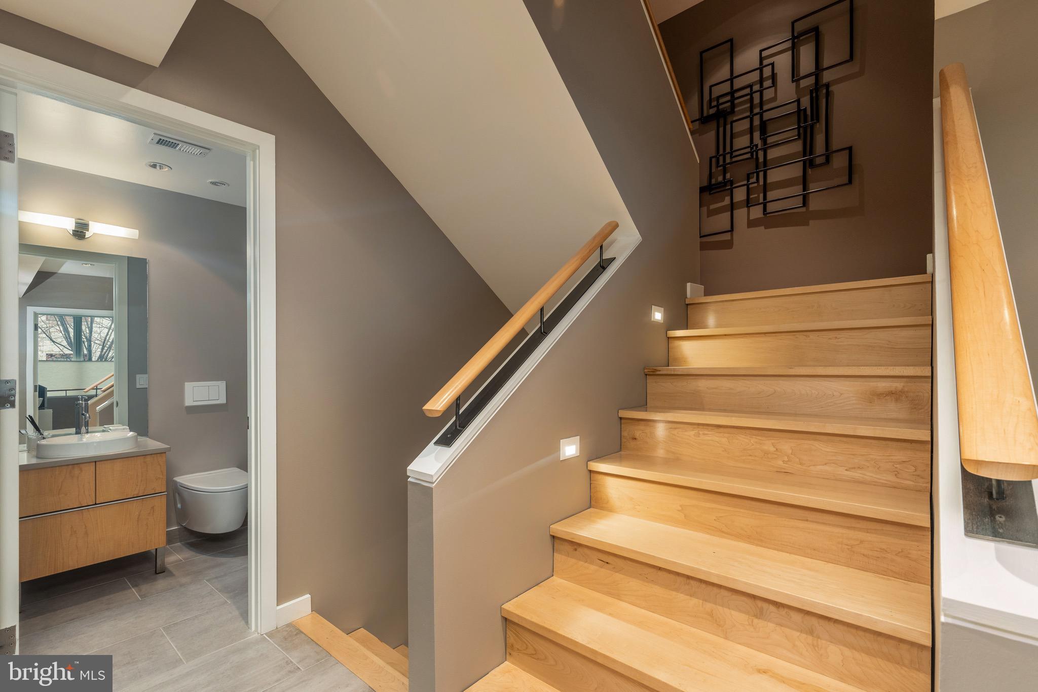 WASHINGTON SQ WEST - Residential