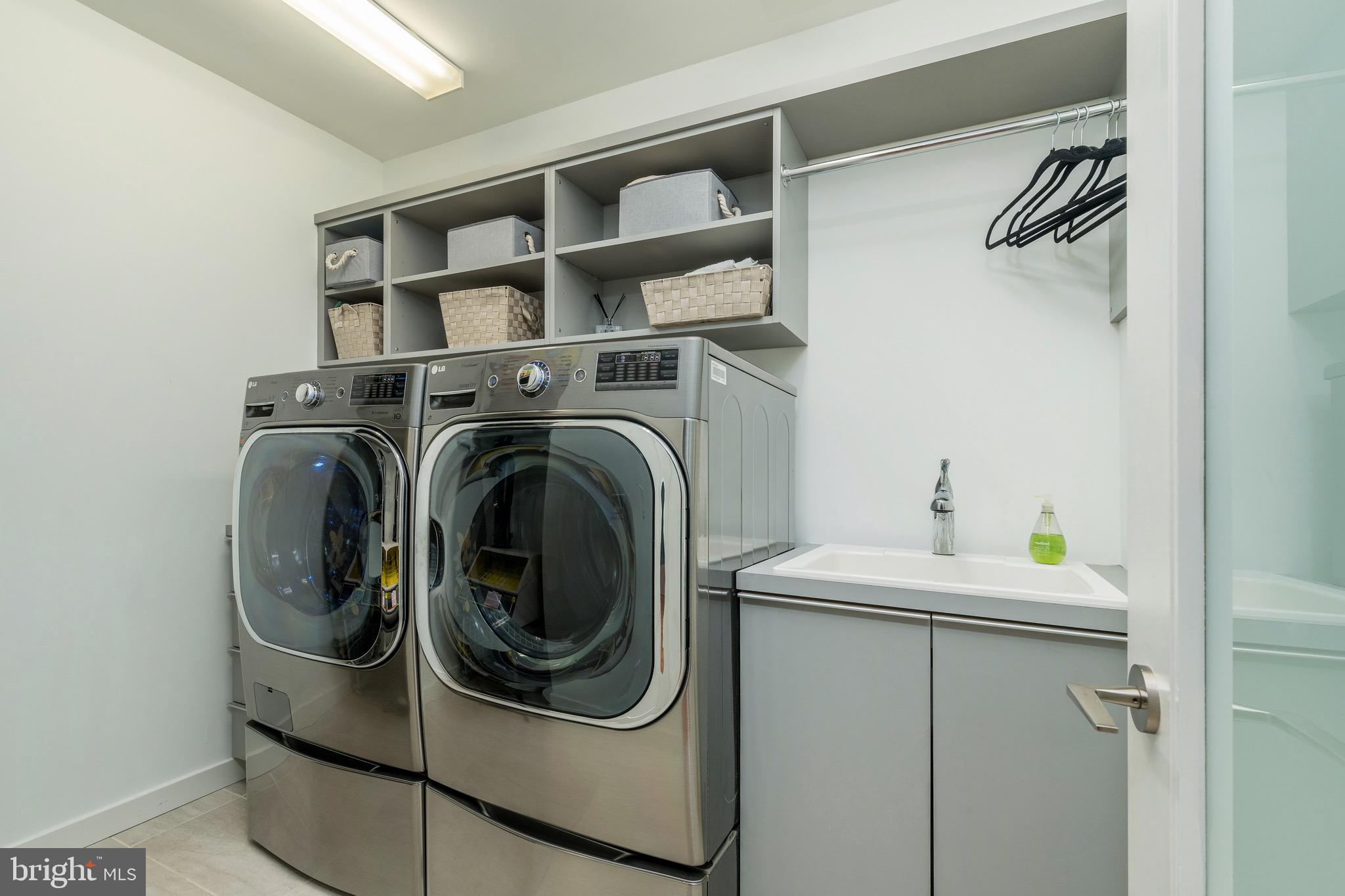 WASHINGTON SQ WEST - Residential