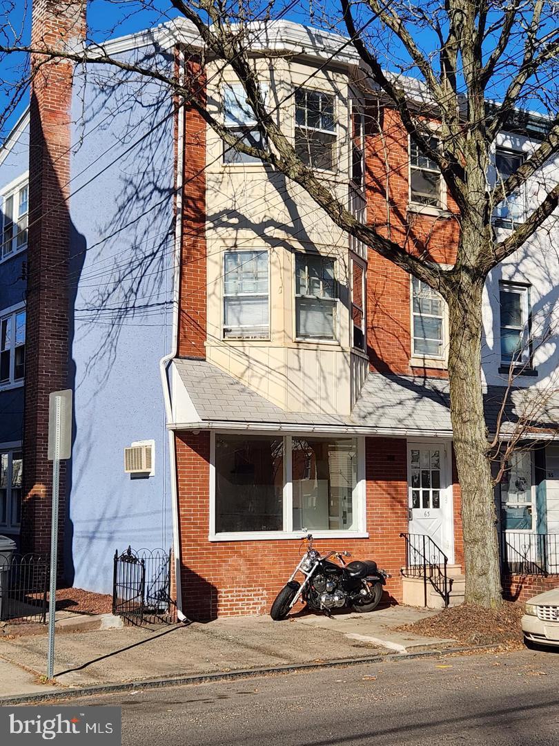 This is a beauty! Recently renovated and ready for a renter. HEAT, water, sewer, trash included! This two-bedroom remodeled unit is ready for you to get comfortable in. With plenty of natural light and space for all! One bedroom is a walkthrough. A small couple-minute walk puts you in the heart of downtown Pottstown! It is a 30-45 minute drive to Philly for all the commuters! Oh, did I forget to mention we accept dogs? O,h and let me say again that heat is included! If you want peace, comfort, brightness, and something new, then this is for you!