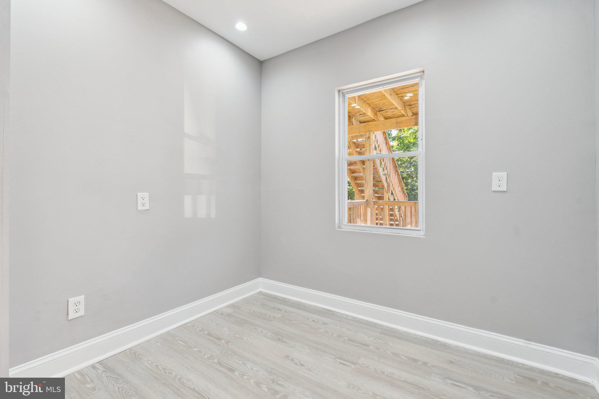 GREENSPRING - Residential