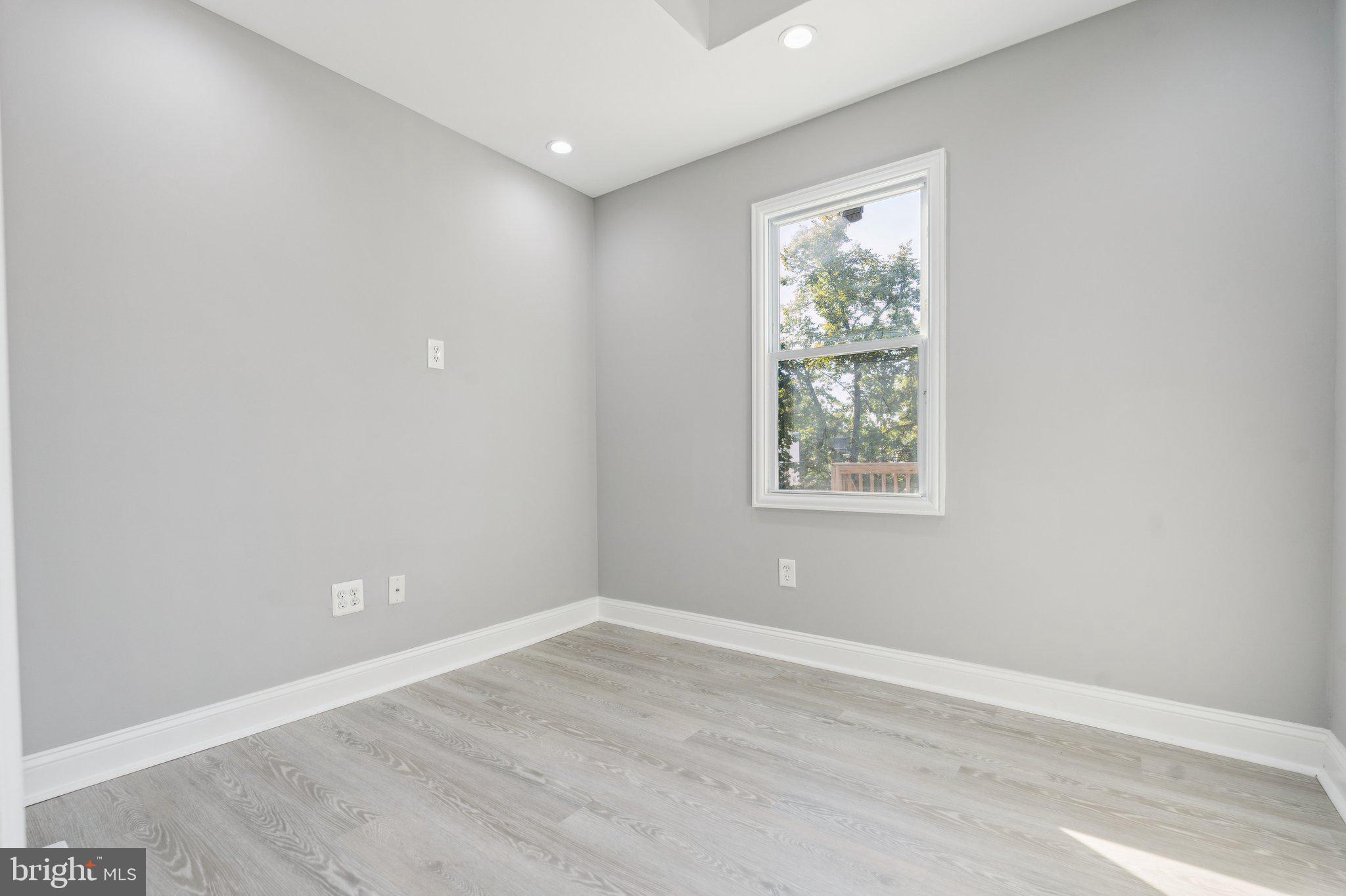 GREENSPRING - Residential