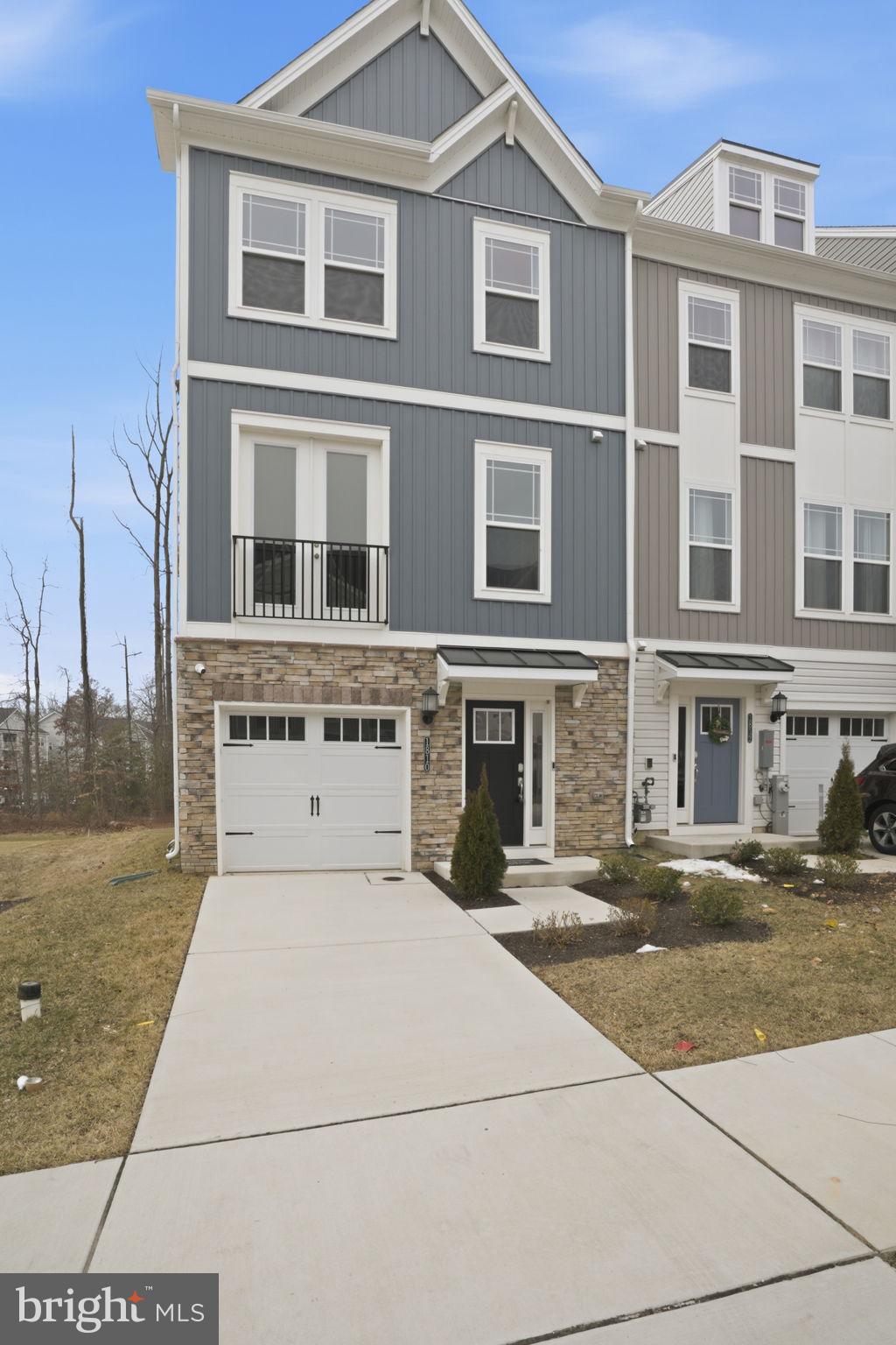 WATER'S LANDING - Residential