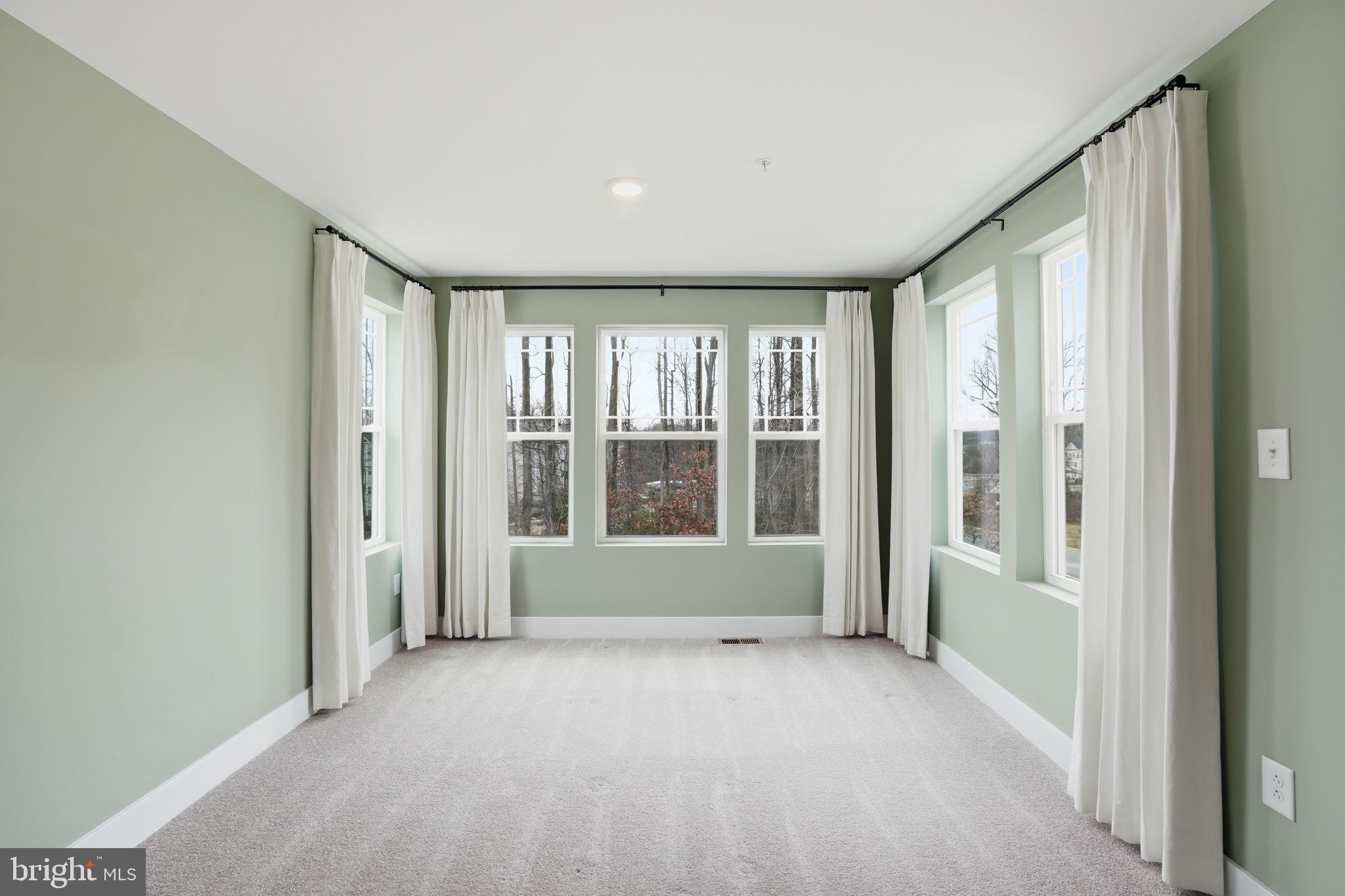 WATER'S LANDING - Residential