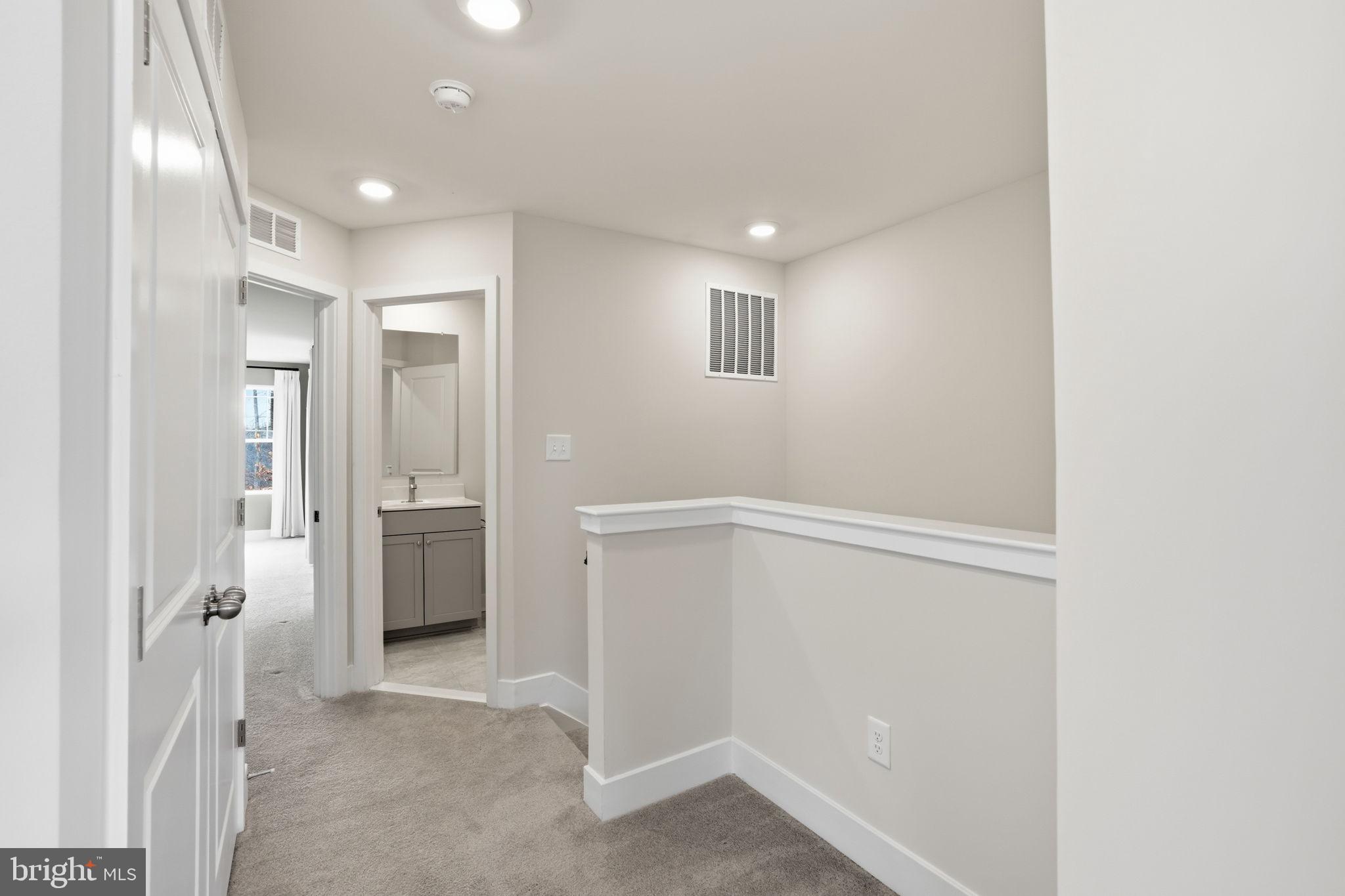 WATER'S LANDING - Residential