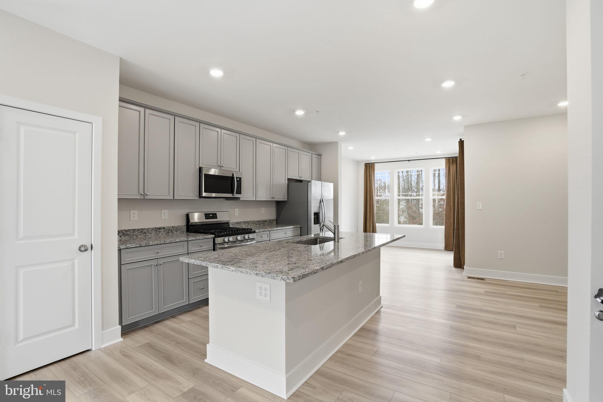 WATER'S LANDING - Residential