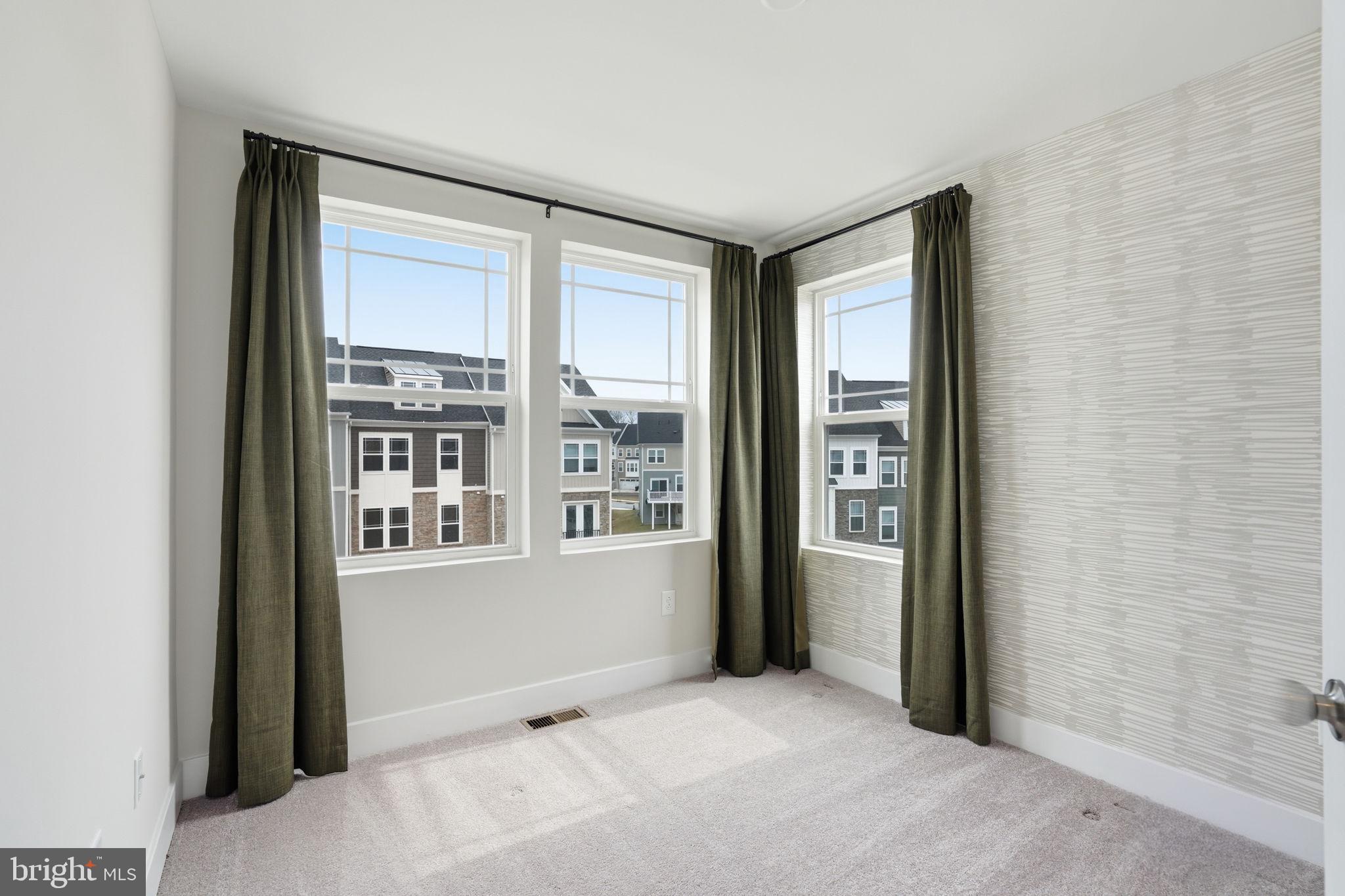 WATER'S LANDING - Residential