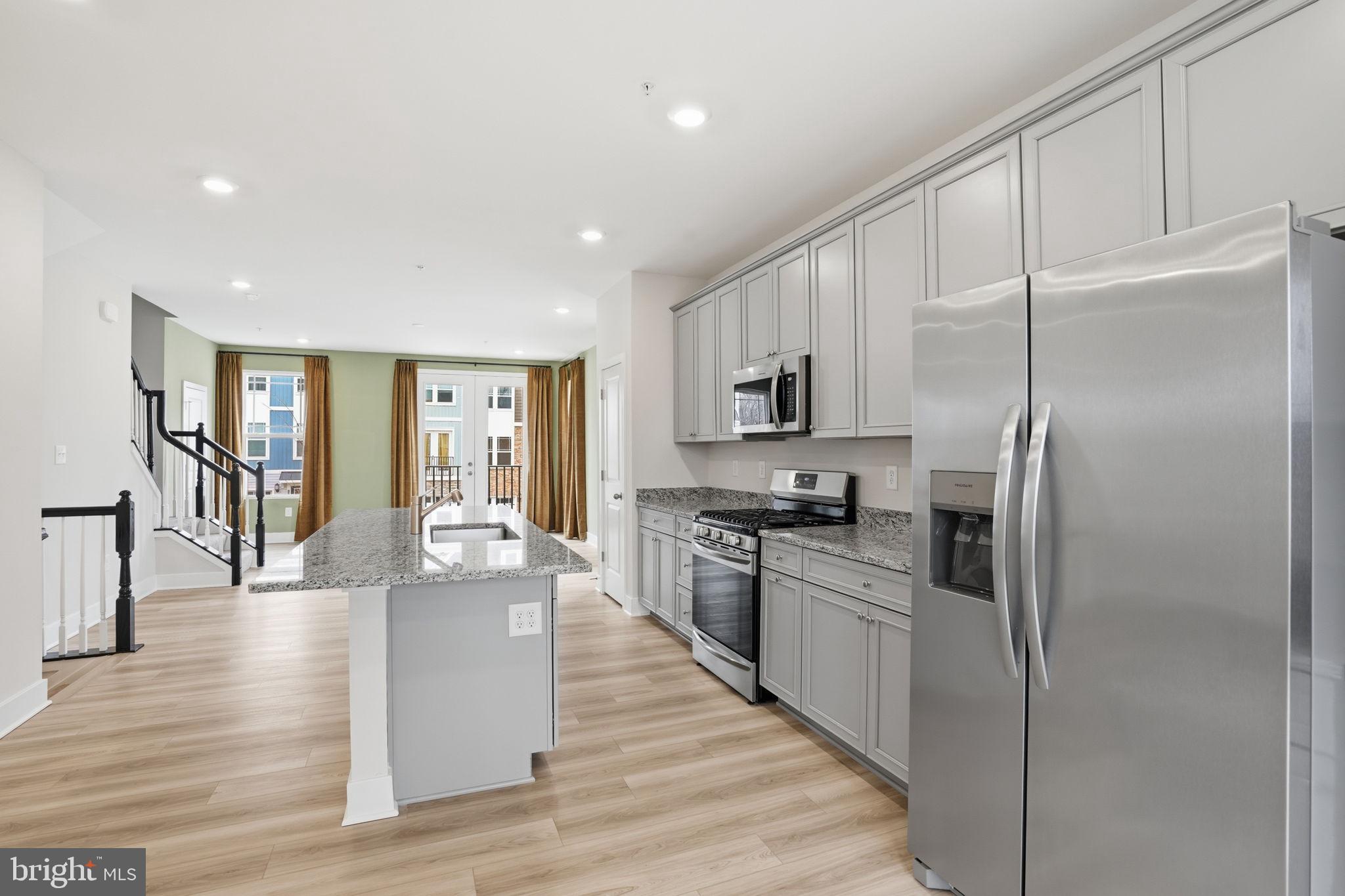 WATER'S LANDING - Residential