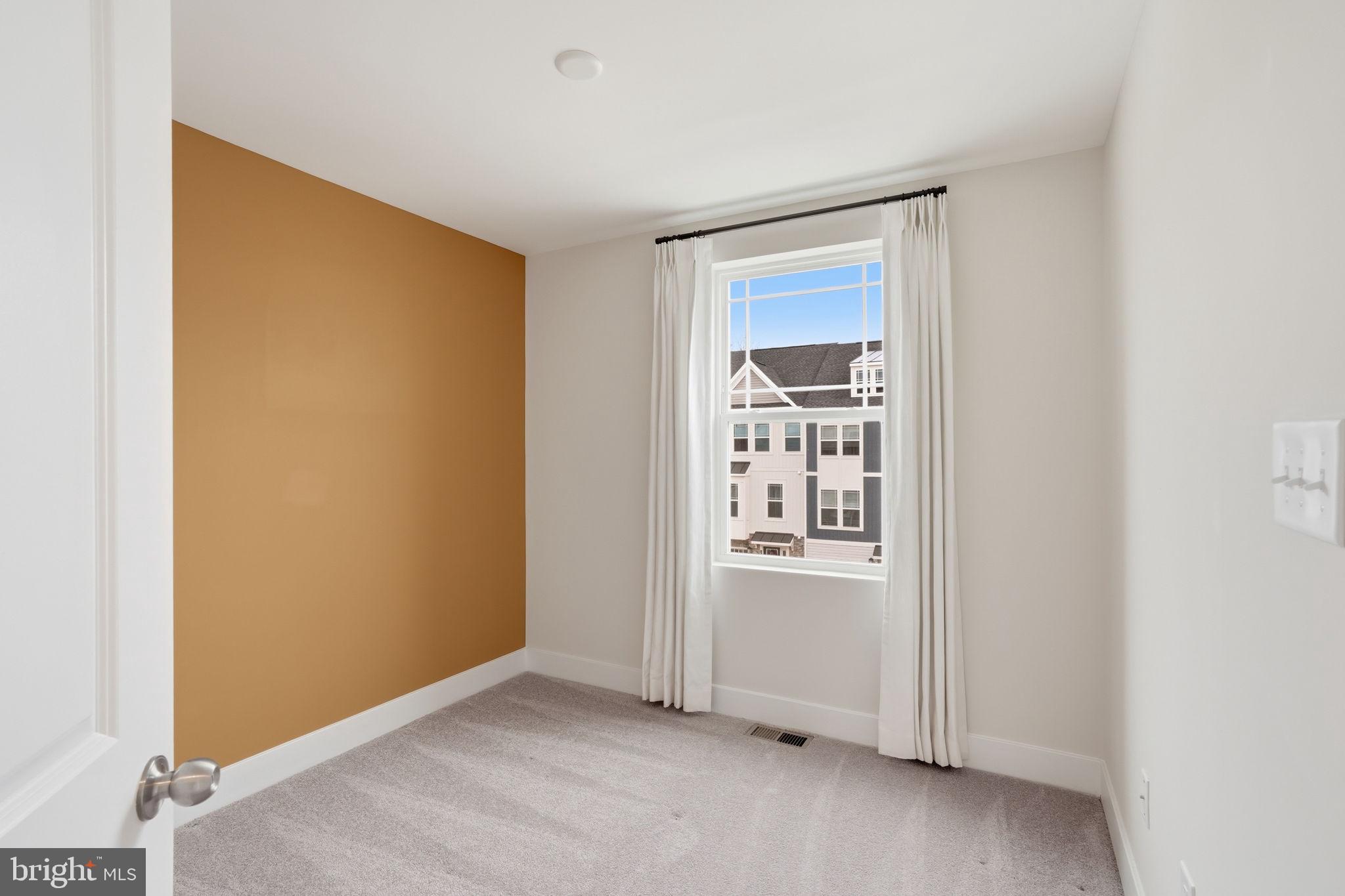 WATER'S LANDING - Residential