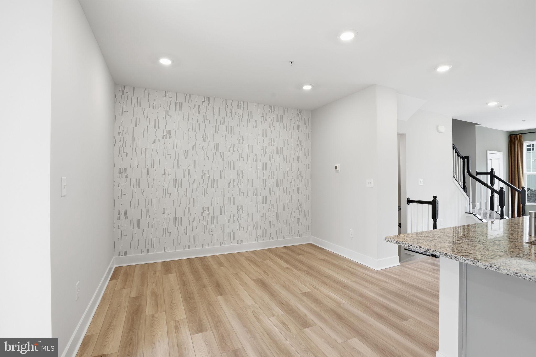 WATER'S LANDING - Residential