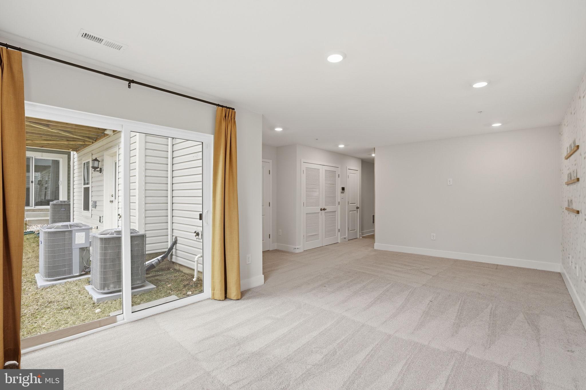 WATER'S LANDING - Residential