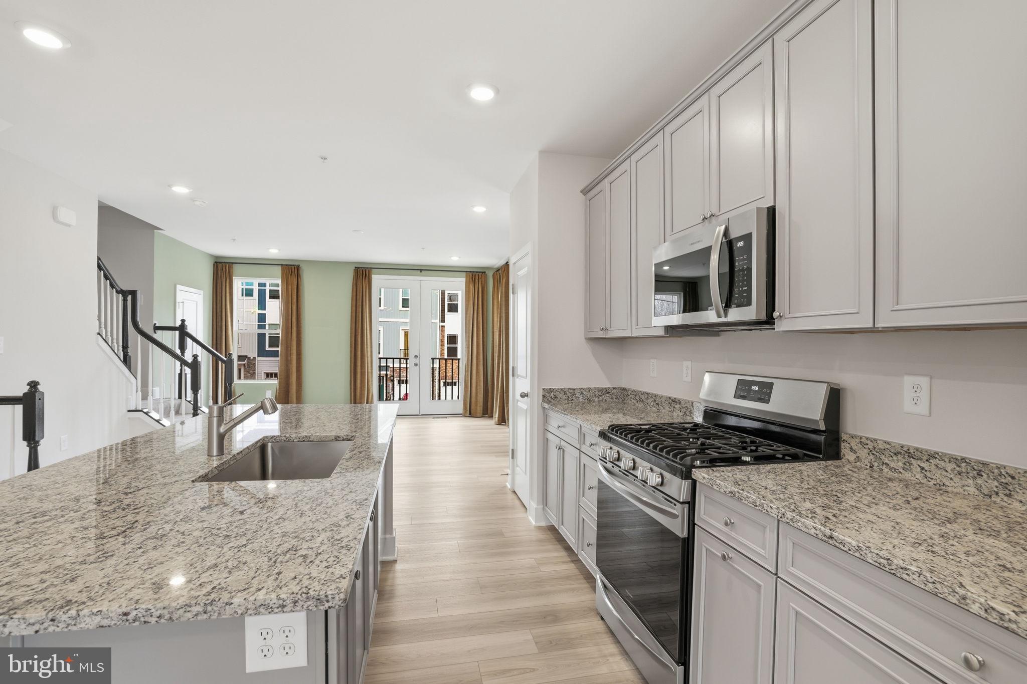 WATER'S LANDING - Residential