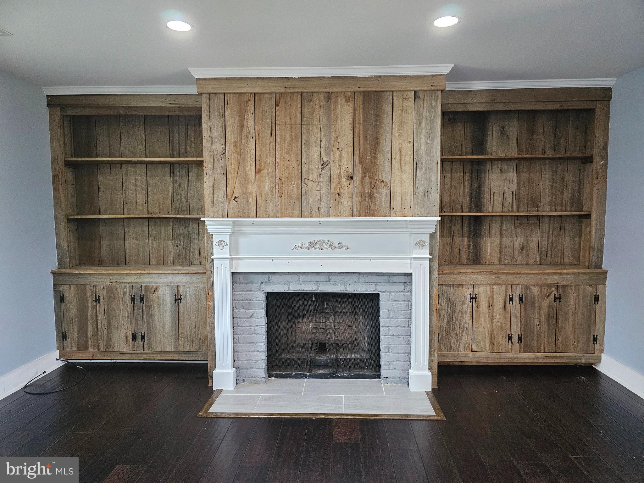 HARWOOD - Residential