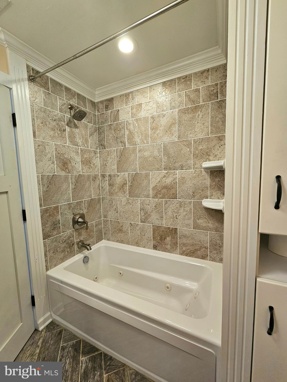 HARWOOD - Residential