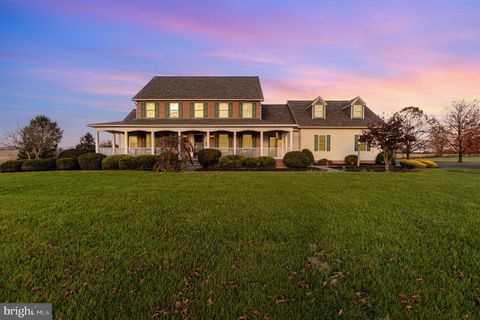 Photo of 445 W Newport Road, Lititz, PA 17543 (MLS # PALA2043880)