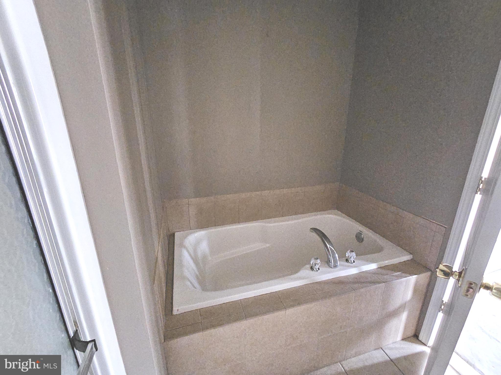 ODESSA NATIONAL - Residential