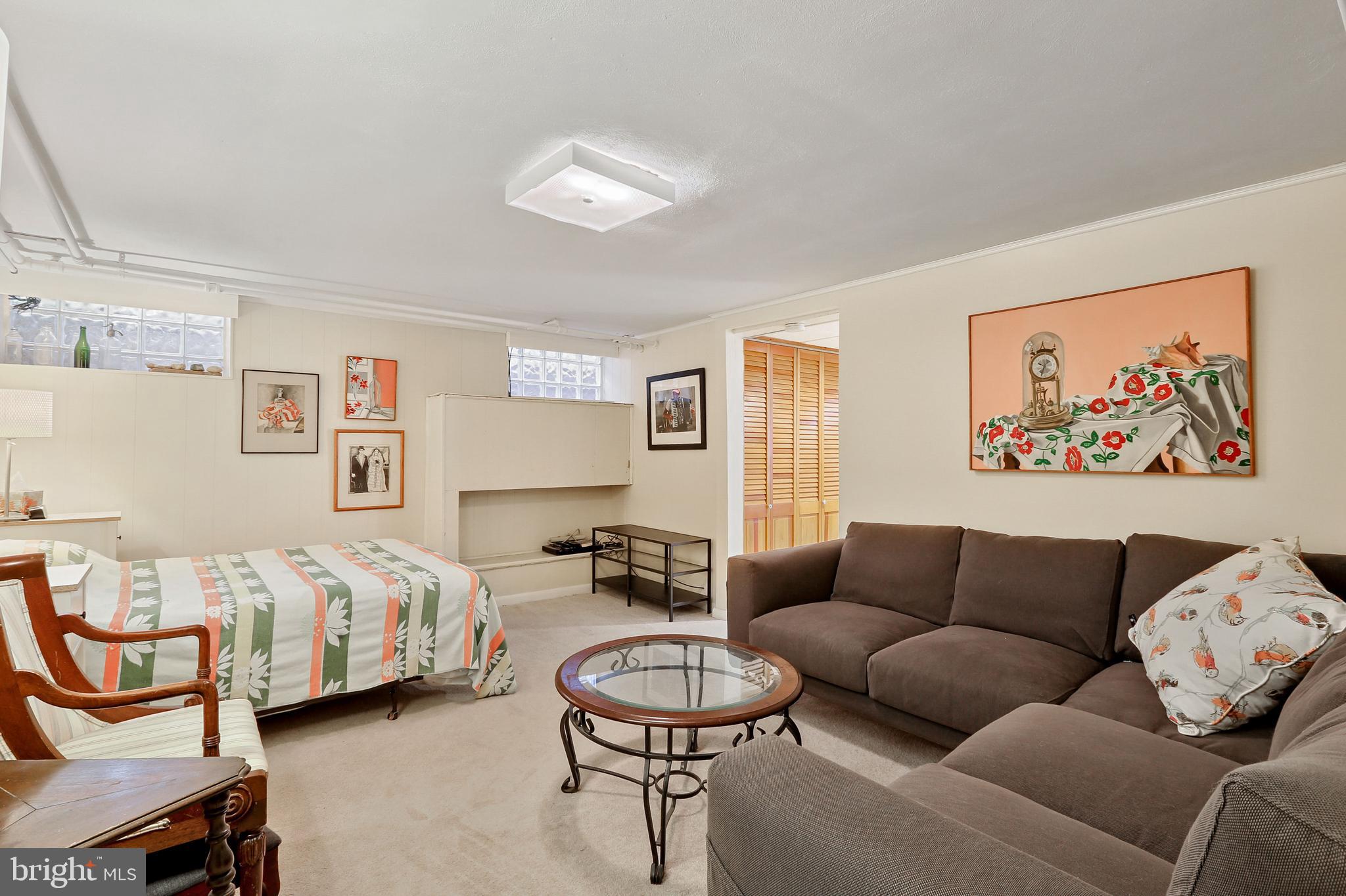 BELVEDERE SQUARE - Residential